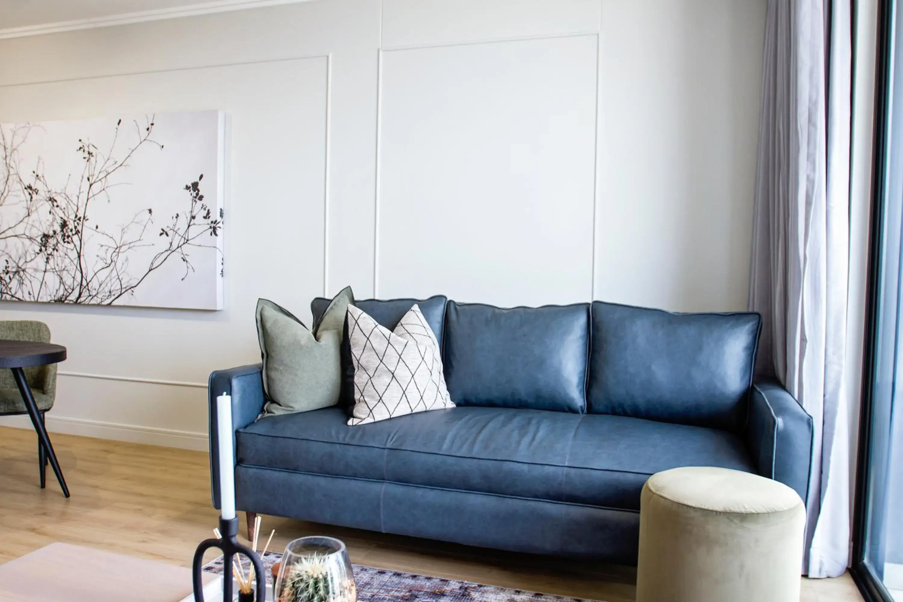 Living room in Executive Apartment at Ellipse Waterfall Living room in Executive Apartment at Ellipse Waterfall