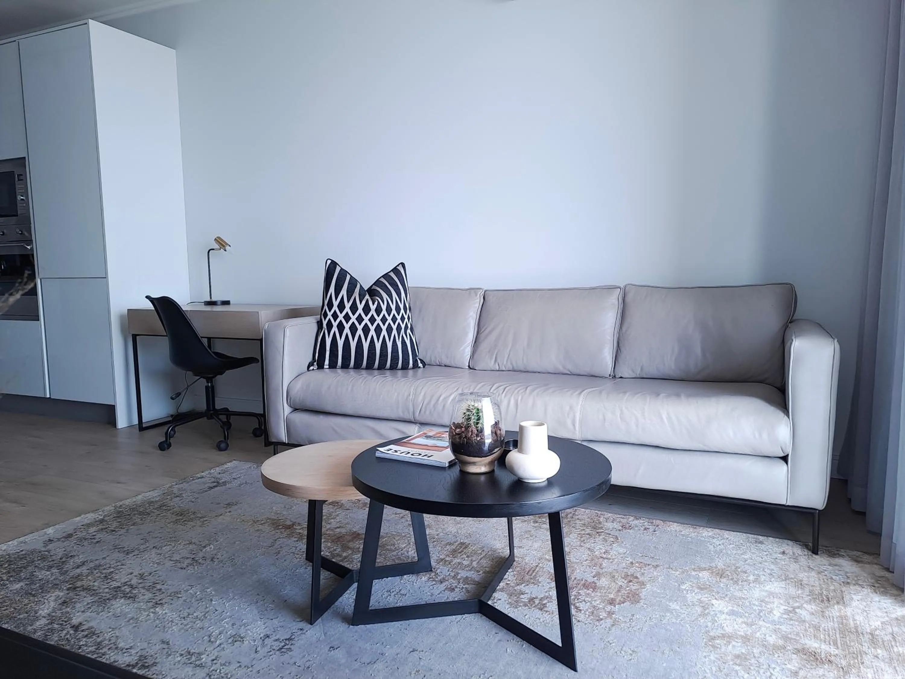 Executive Apartment at Ellipse Waterfall