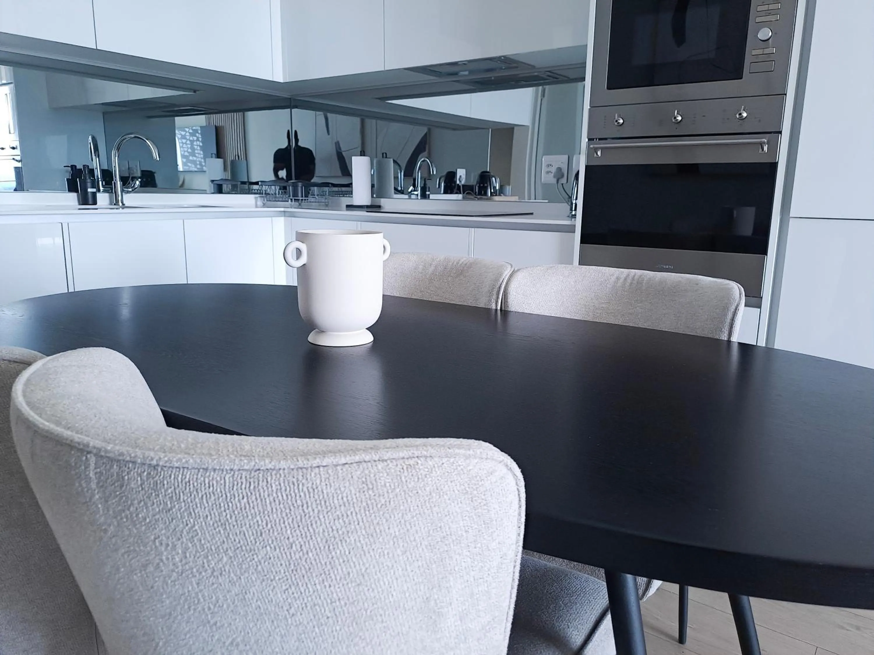 Executive Apartment at Ellipse Waterfall