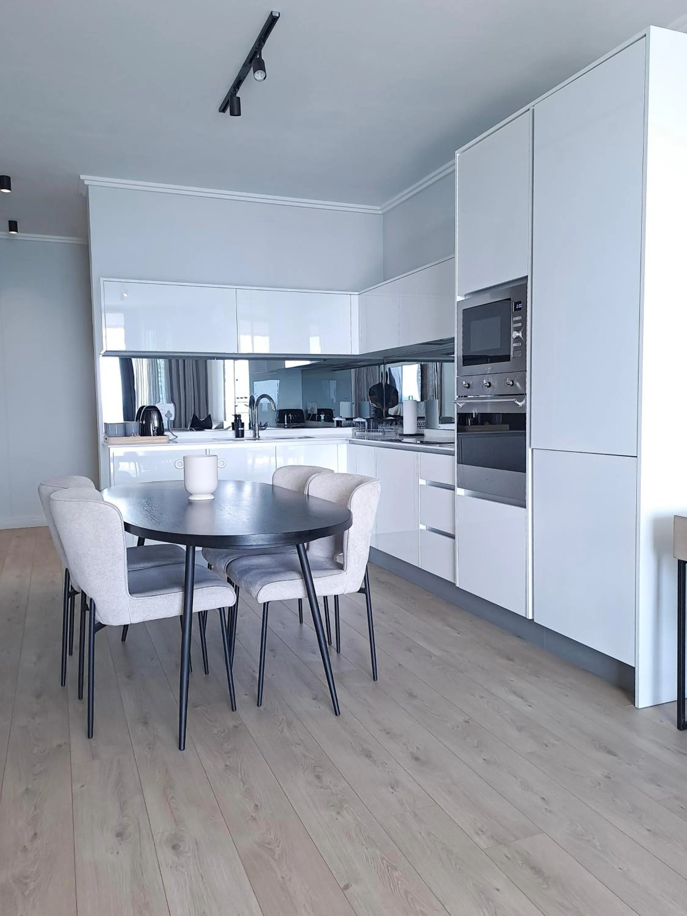 Executive Apartment at Ellipse Waterfall