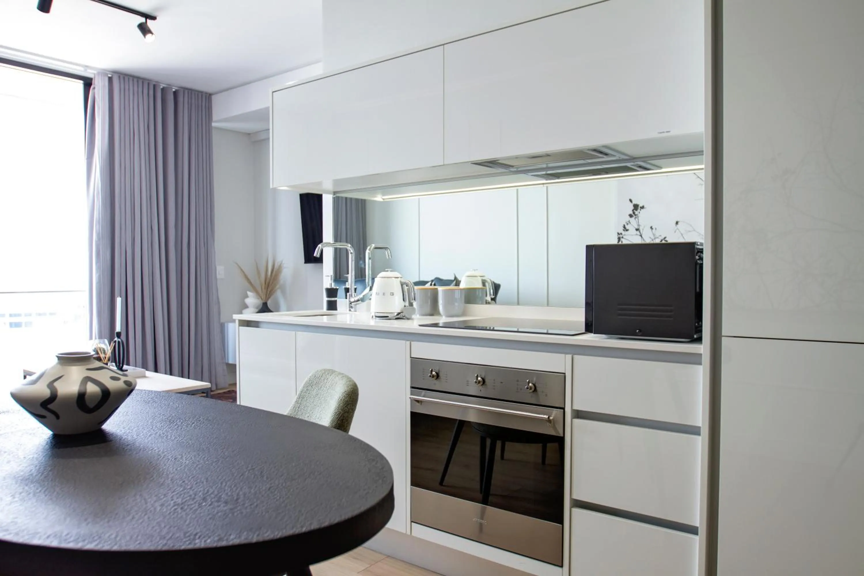 Kitchen or kitchenette in Executive Apartment at Ellipse Waterfall