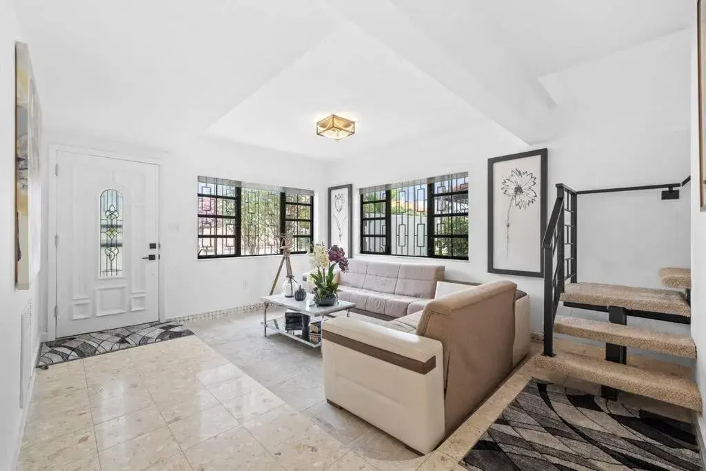 Little Havana Retreat - Newly remodeled Villa by Loan Depot Stadium! Little Havana Retreat - Newly remodeled Villa by Loan Depot Stadium!