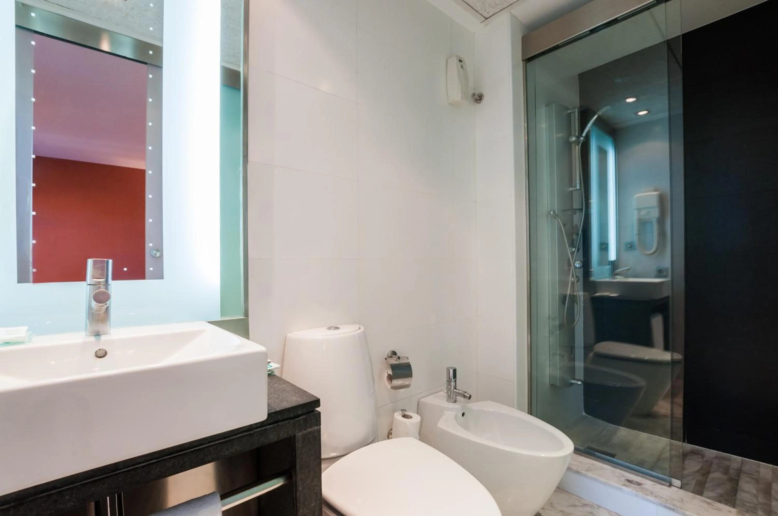 Toilet in Hotel Medinaceli