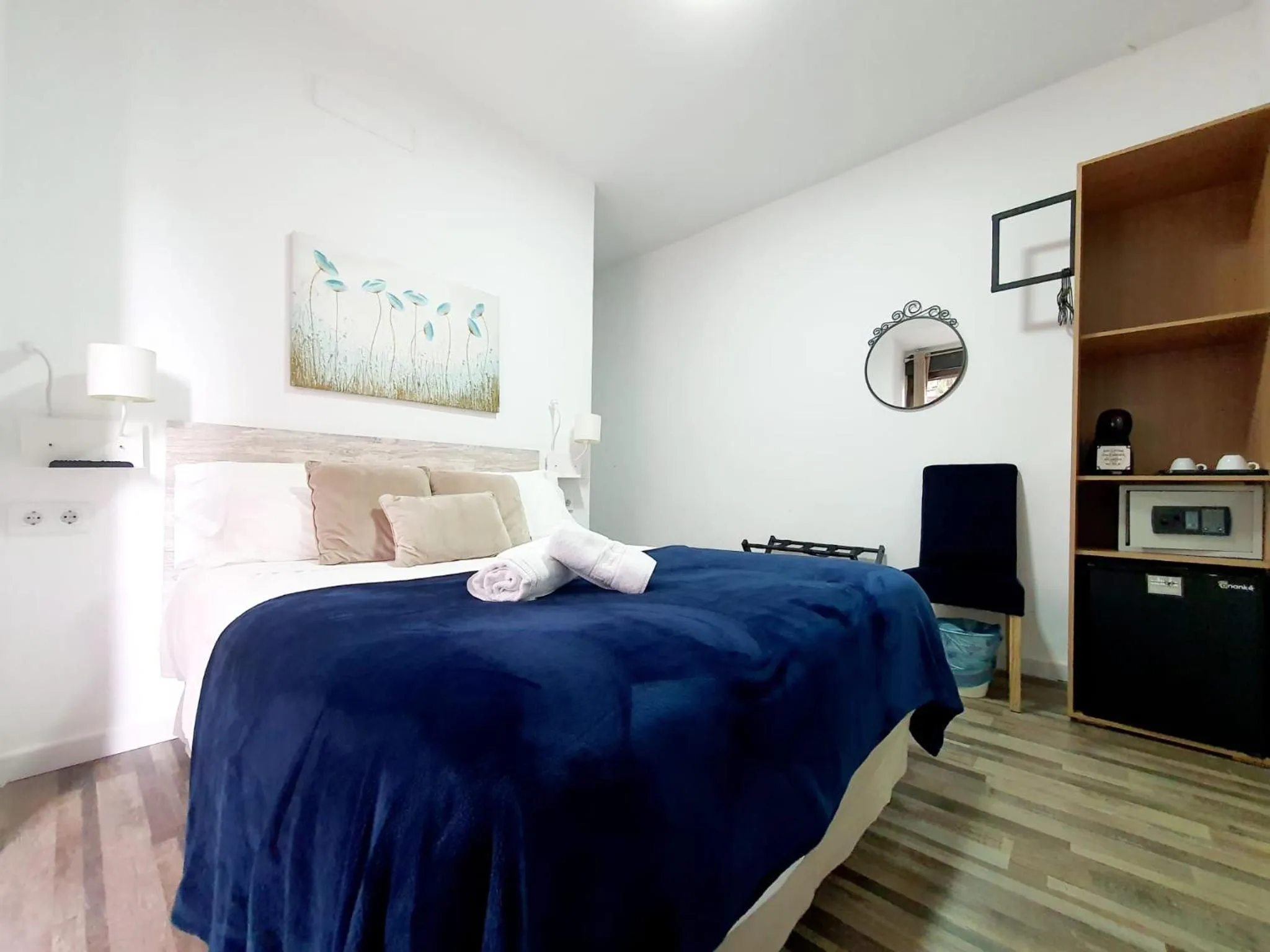 Photo of the whole room, Bed in Zaida Boutique Hotel