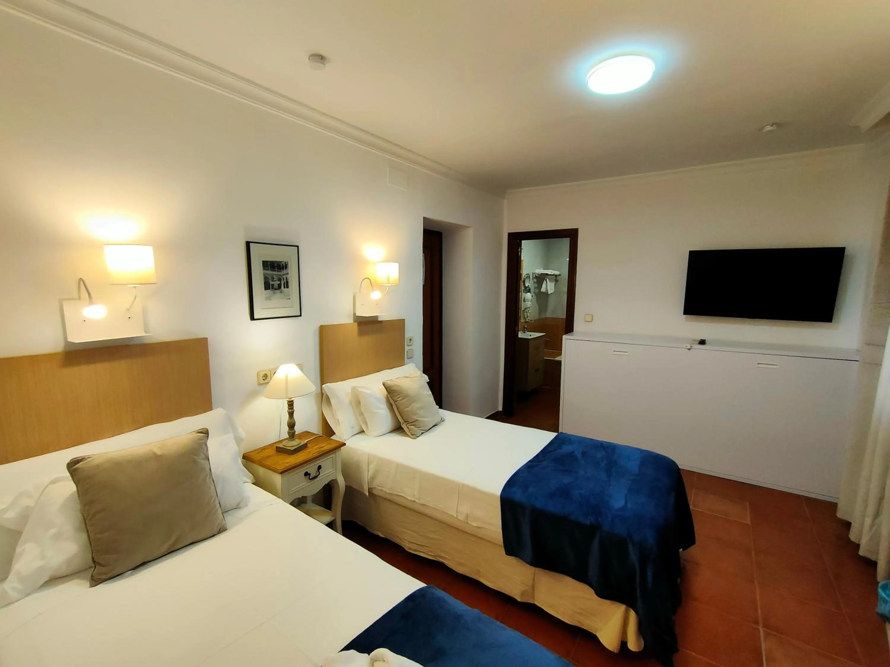 Photo of the whole room, Bed in Zaida Boutique Hotel