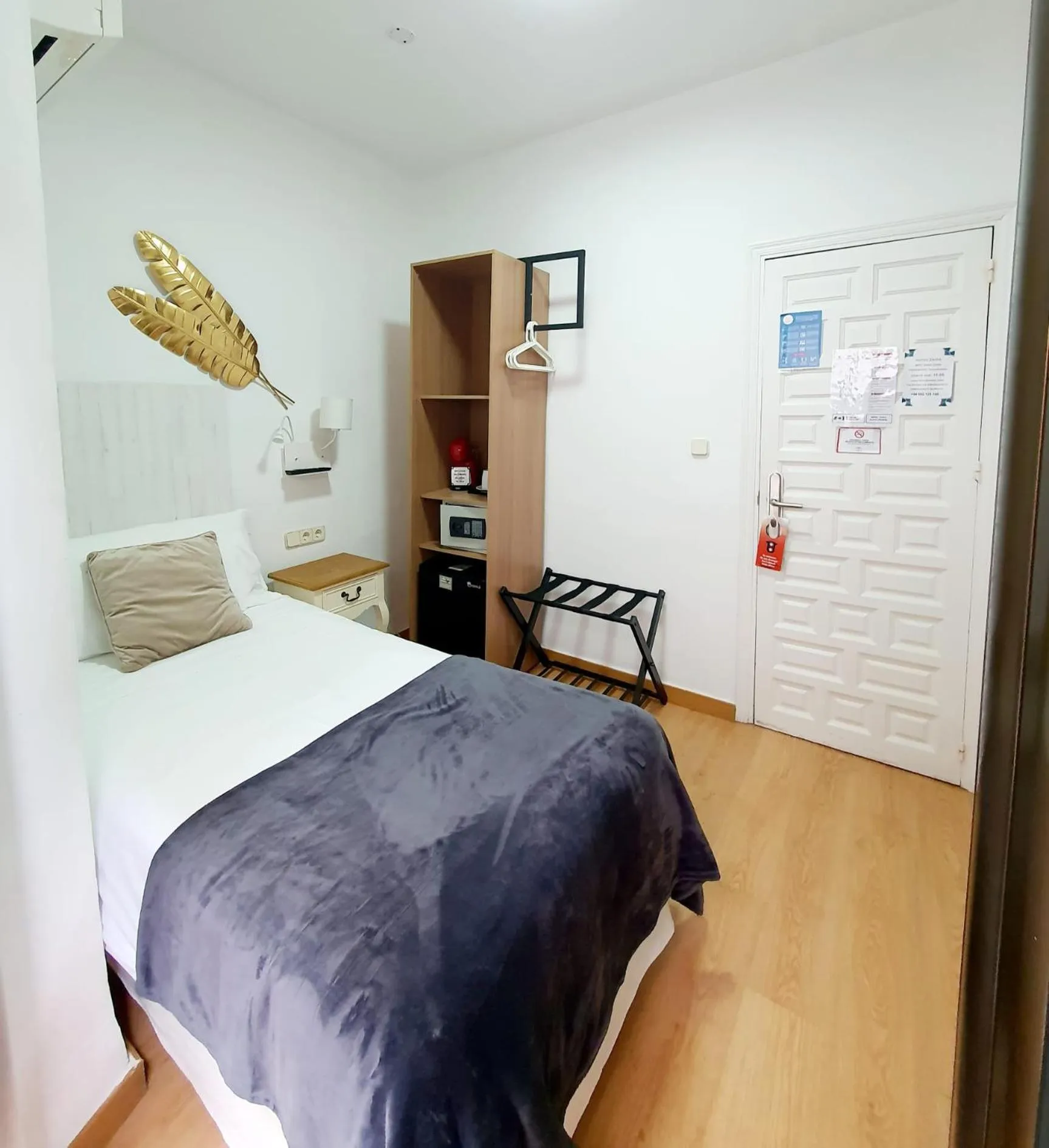 Photo of the whole room, Bed in Zaida Boutique Hotel