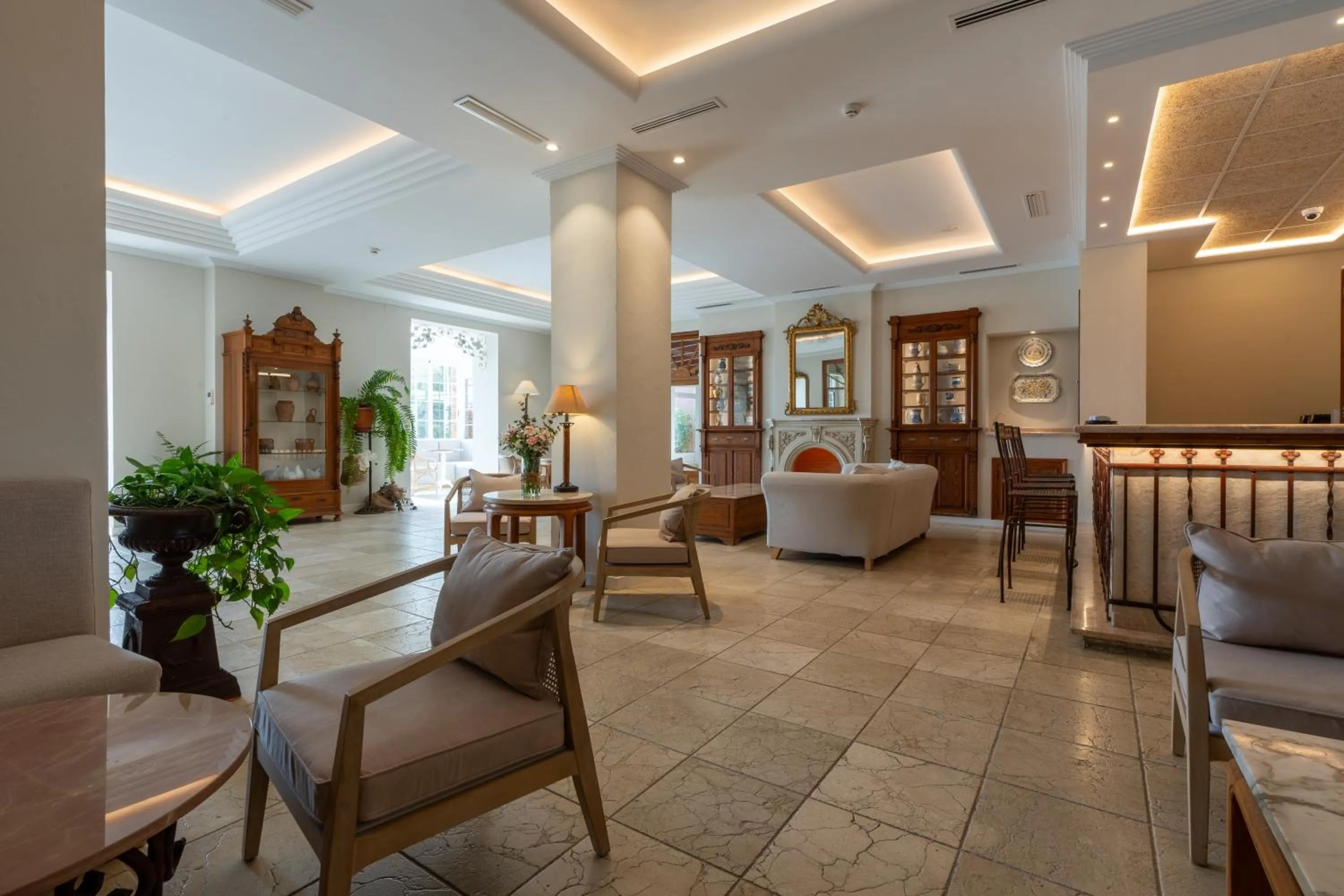 Lounge or bar in PALASIET Wellness Clinic&Thalasso 4 SUP