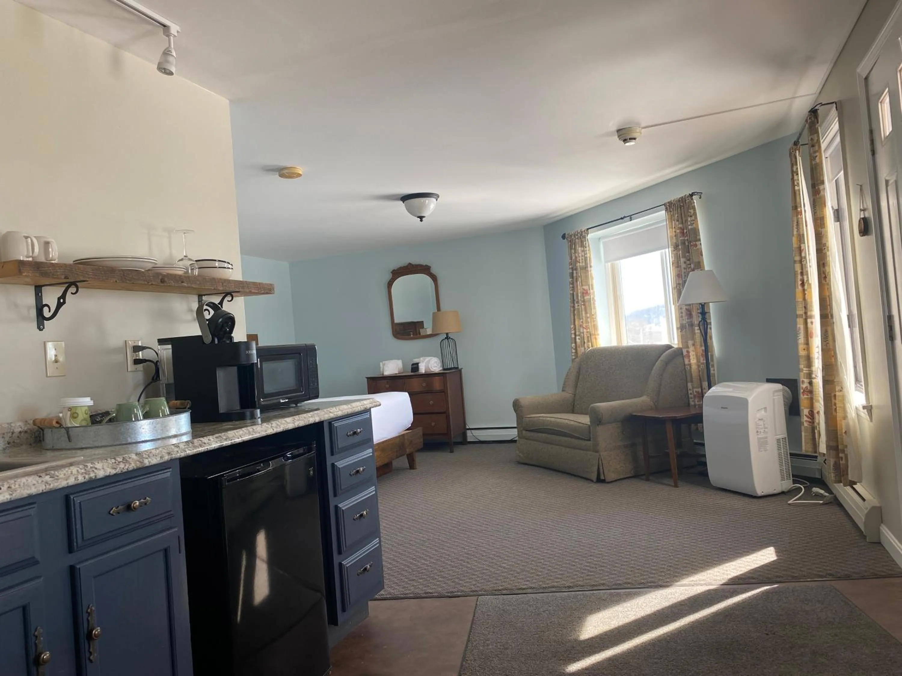 Kitchen or kitchenette in The Wildflower Inn