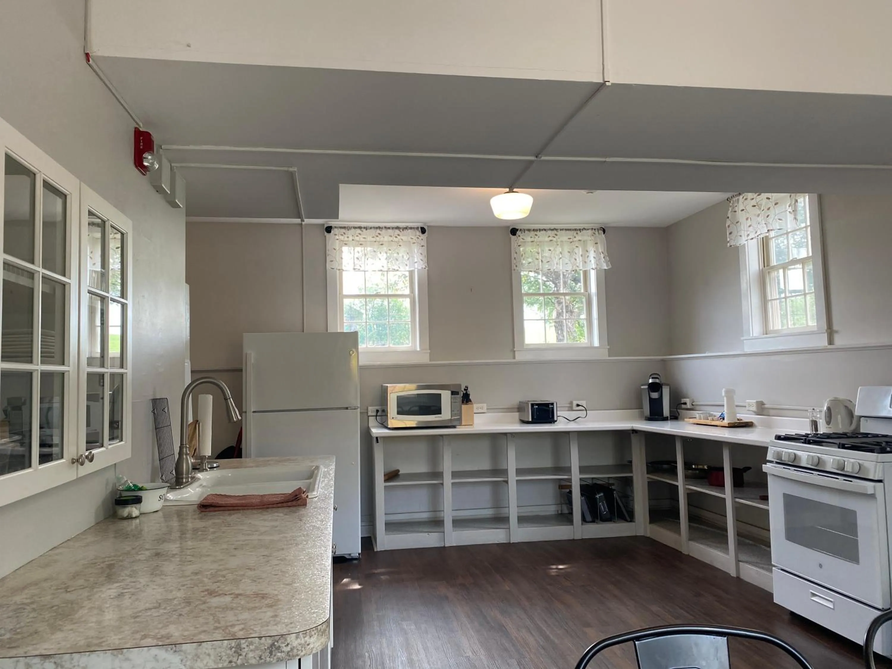 Kitchen or kitchenette in The Wildflower Inn