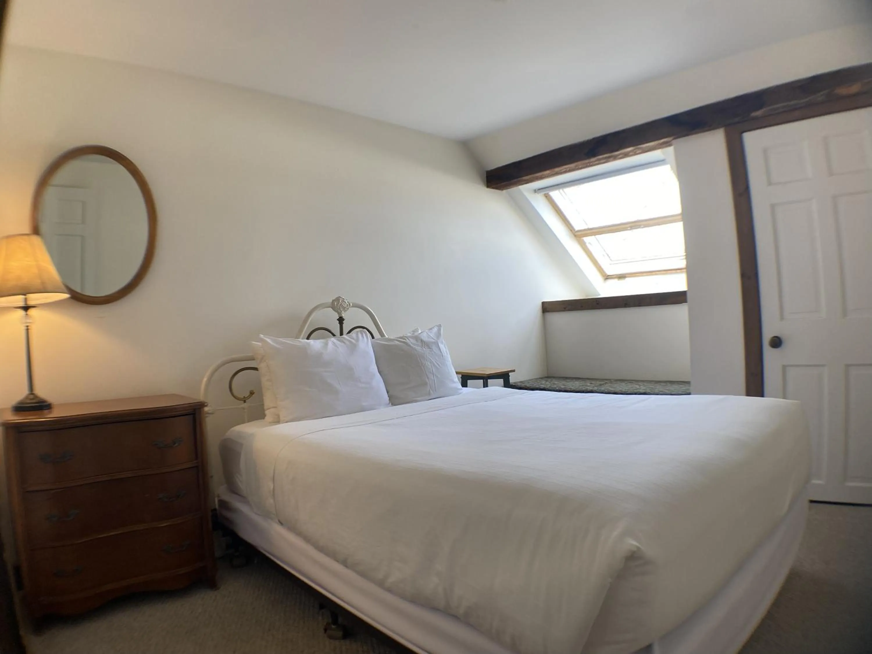 Bedroom, Bed in The Wildflower Inn