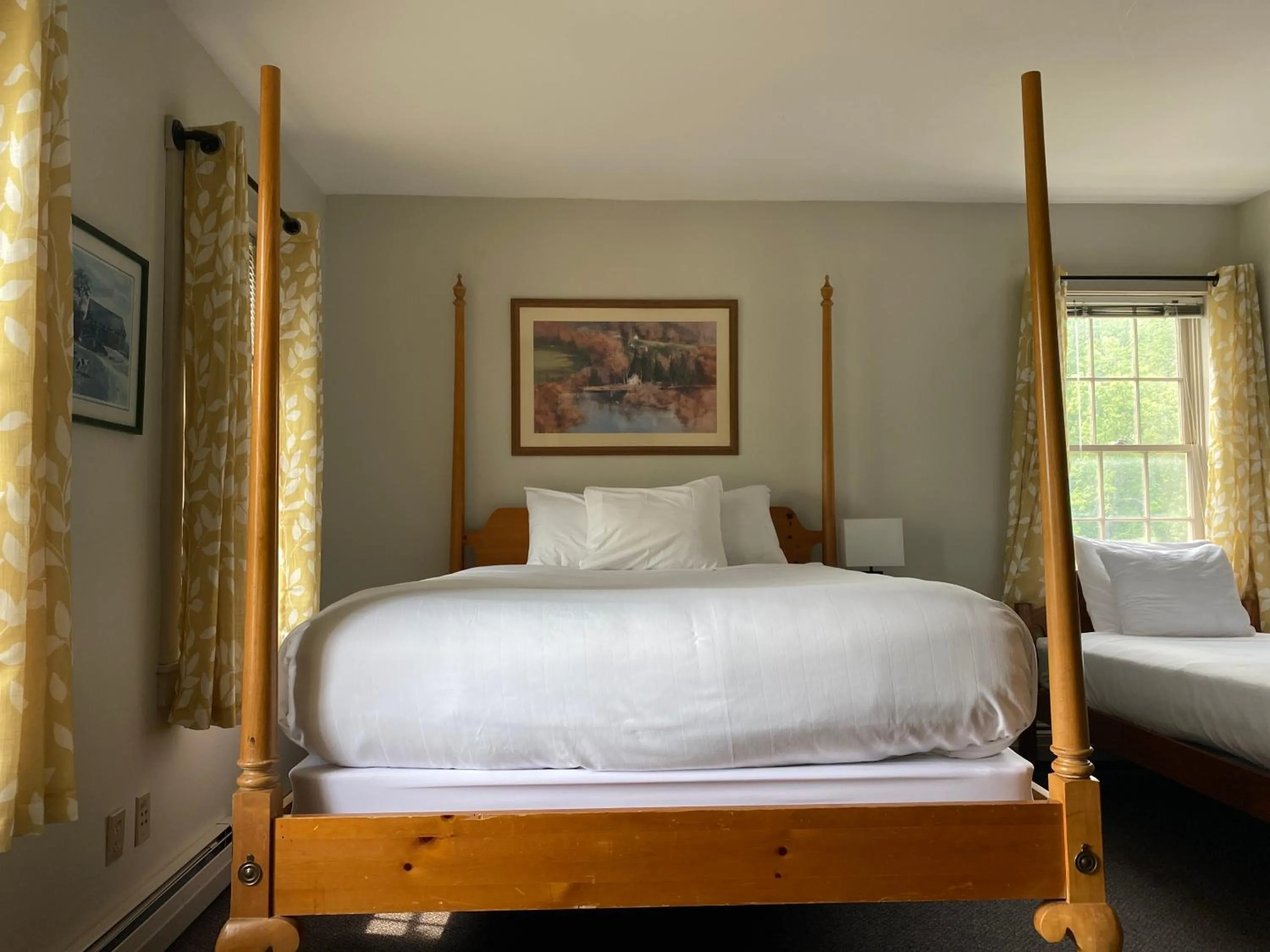 Bedroom, Bed in The Wildflower Inn