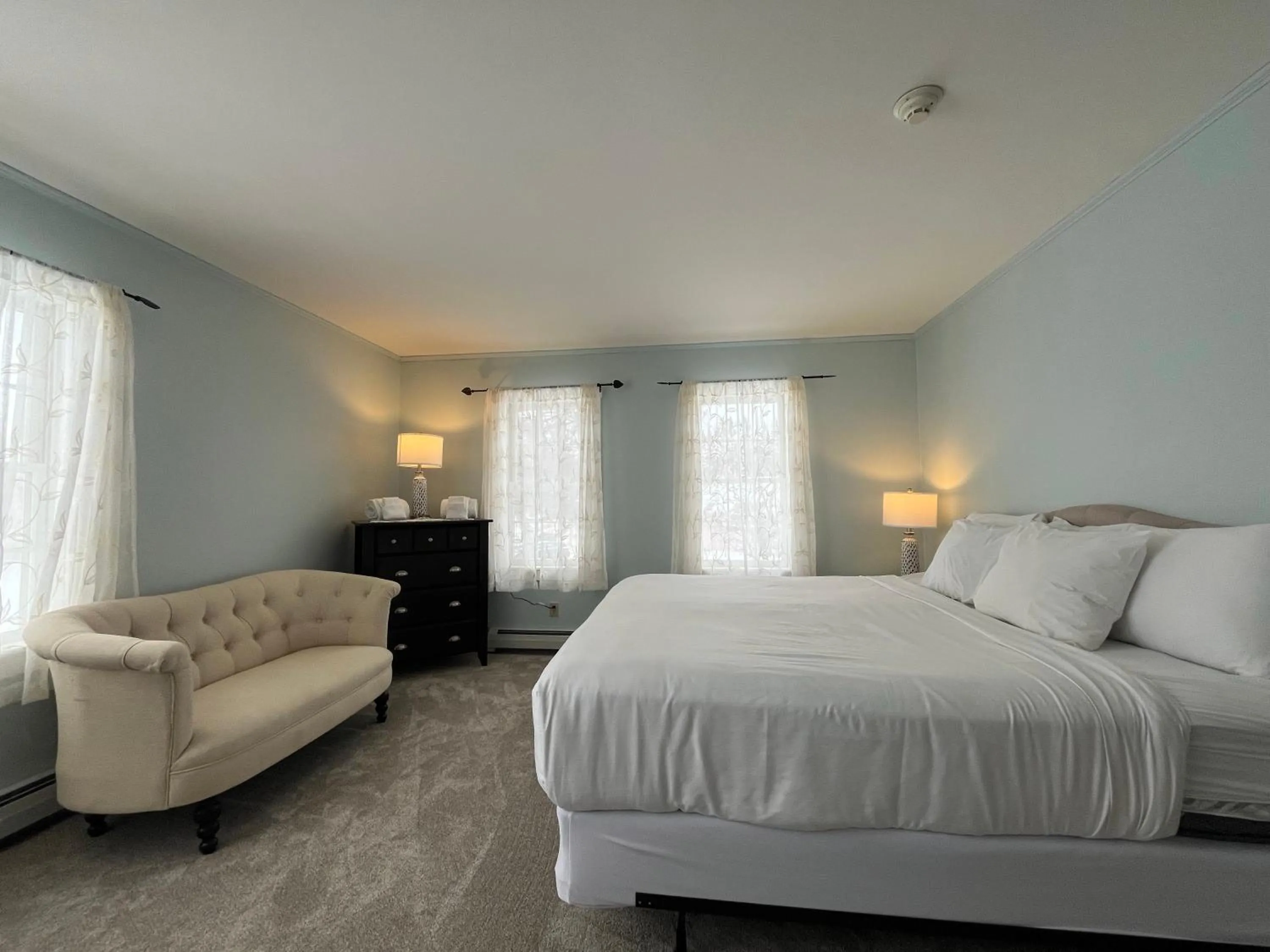 Bedroom, Bed in The Wildflower Inn