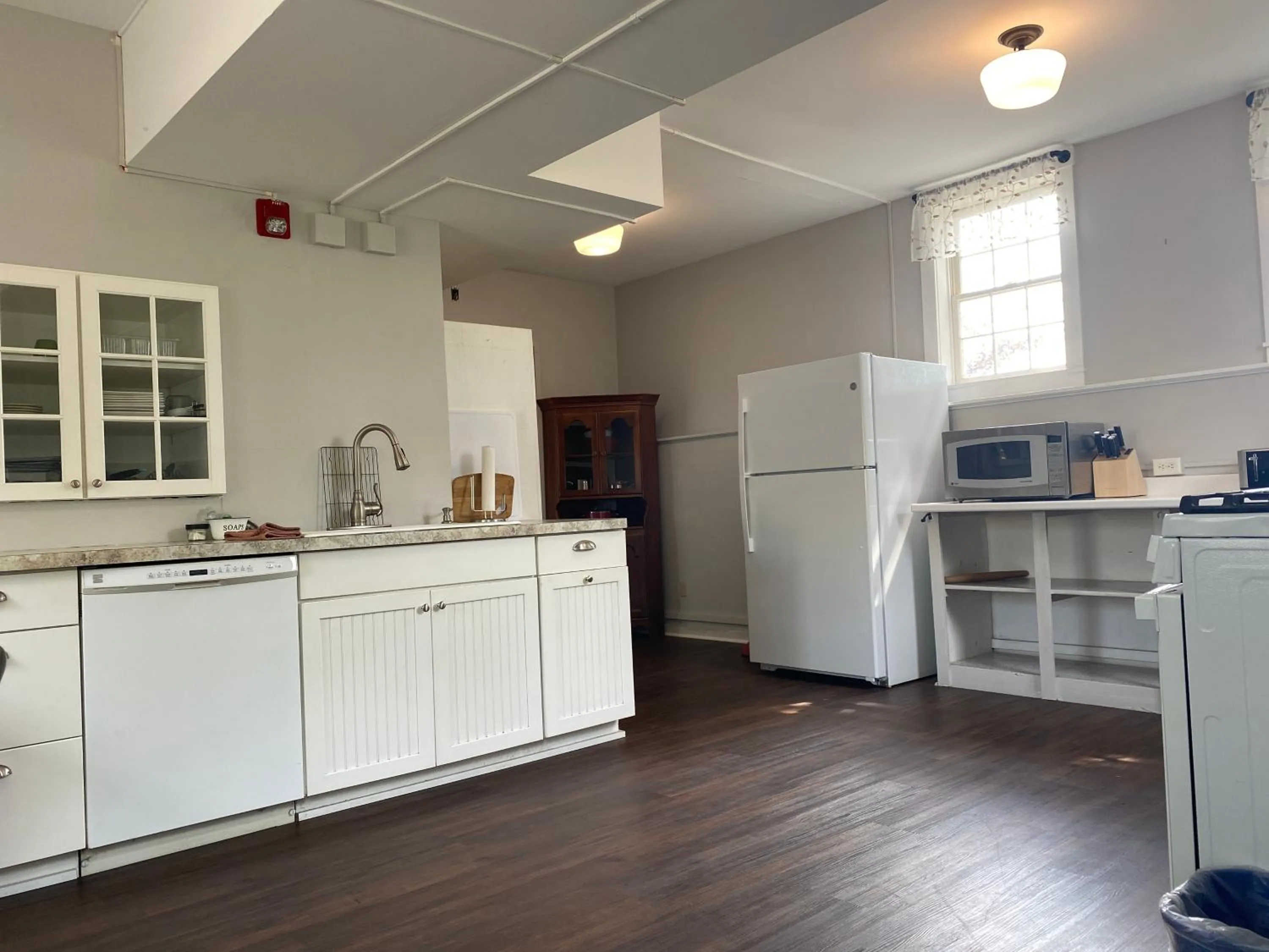 Kitchen or kitchenette in The Wildflower Inn