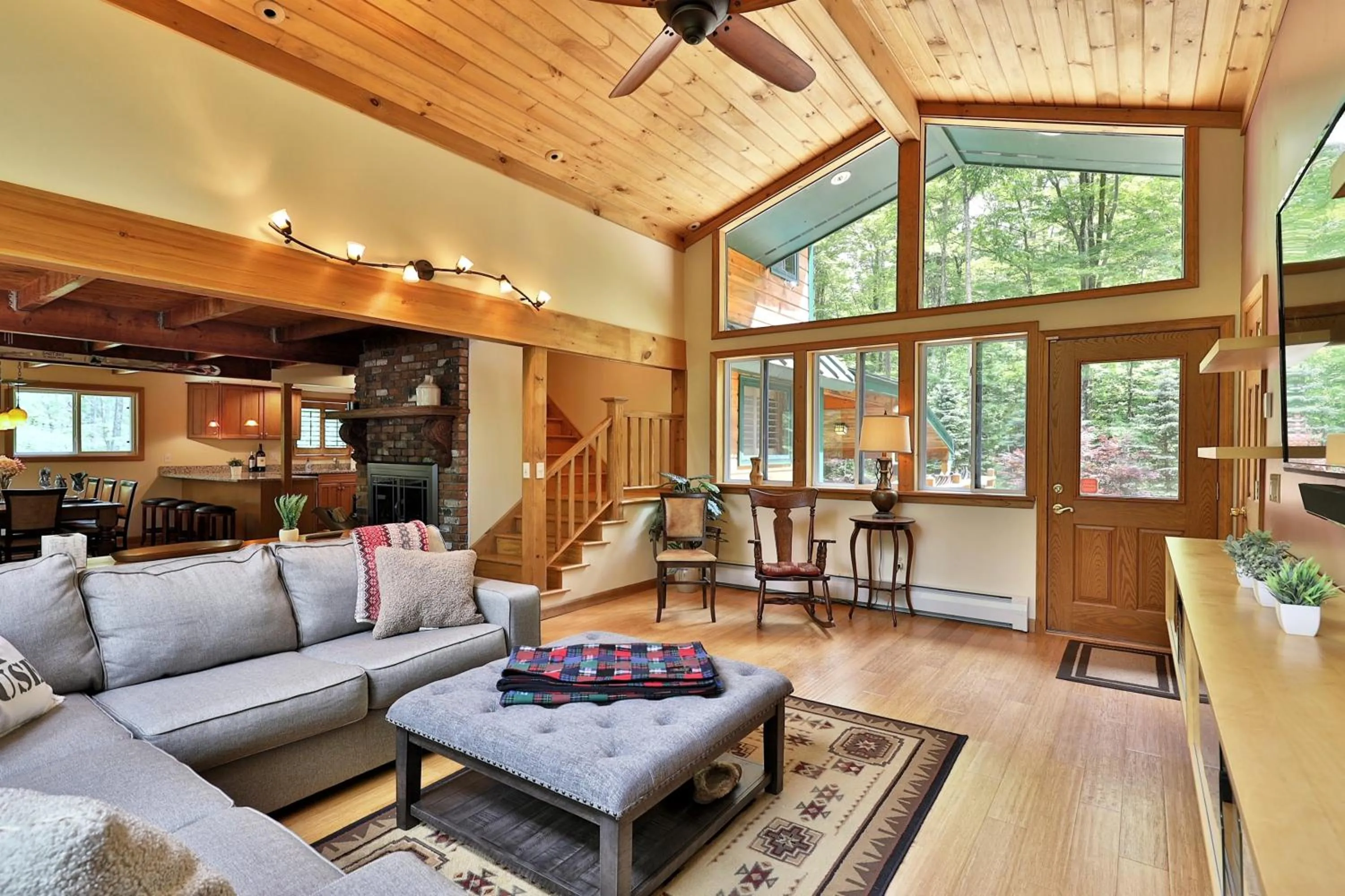Tanglewood Chalet- 4 BR 4 BA Family Home in Killington, Perfect for Groups home