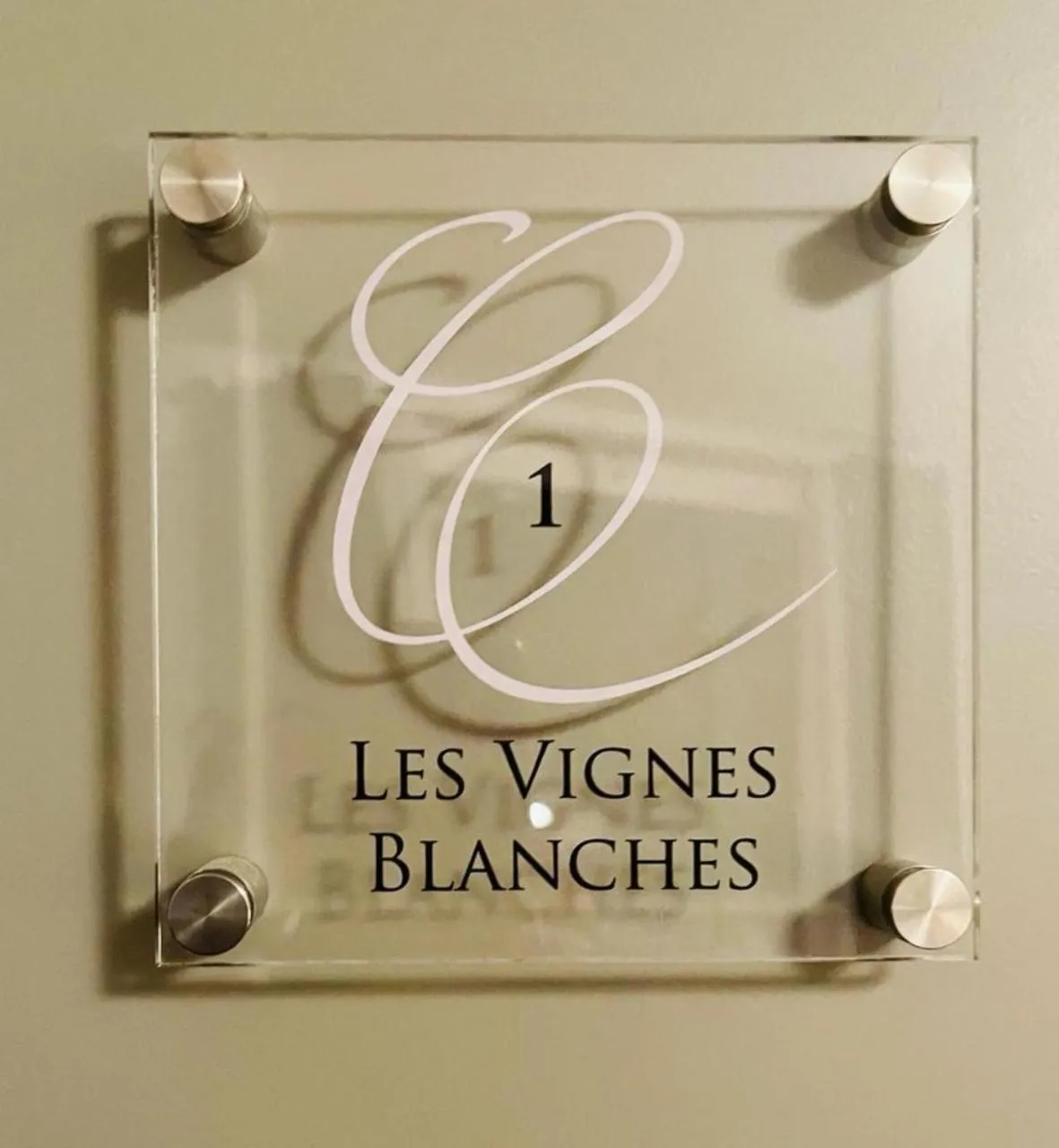 Property building in Au Coeur Des Bulles