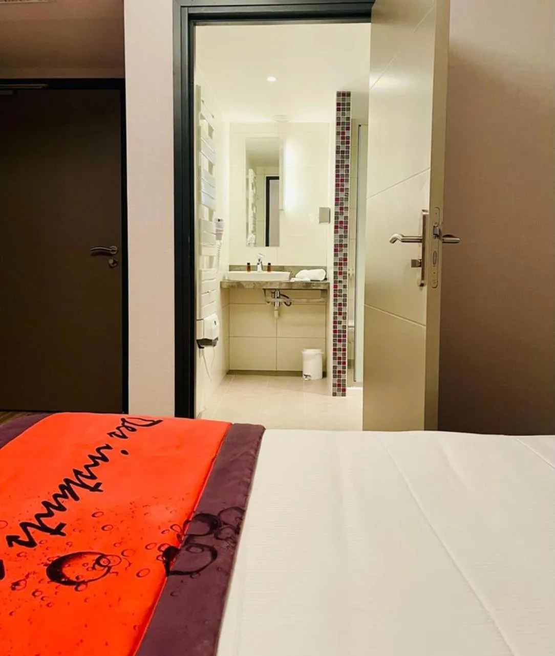 Bedroom in Au Coeur Des Bulles