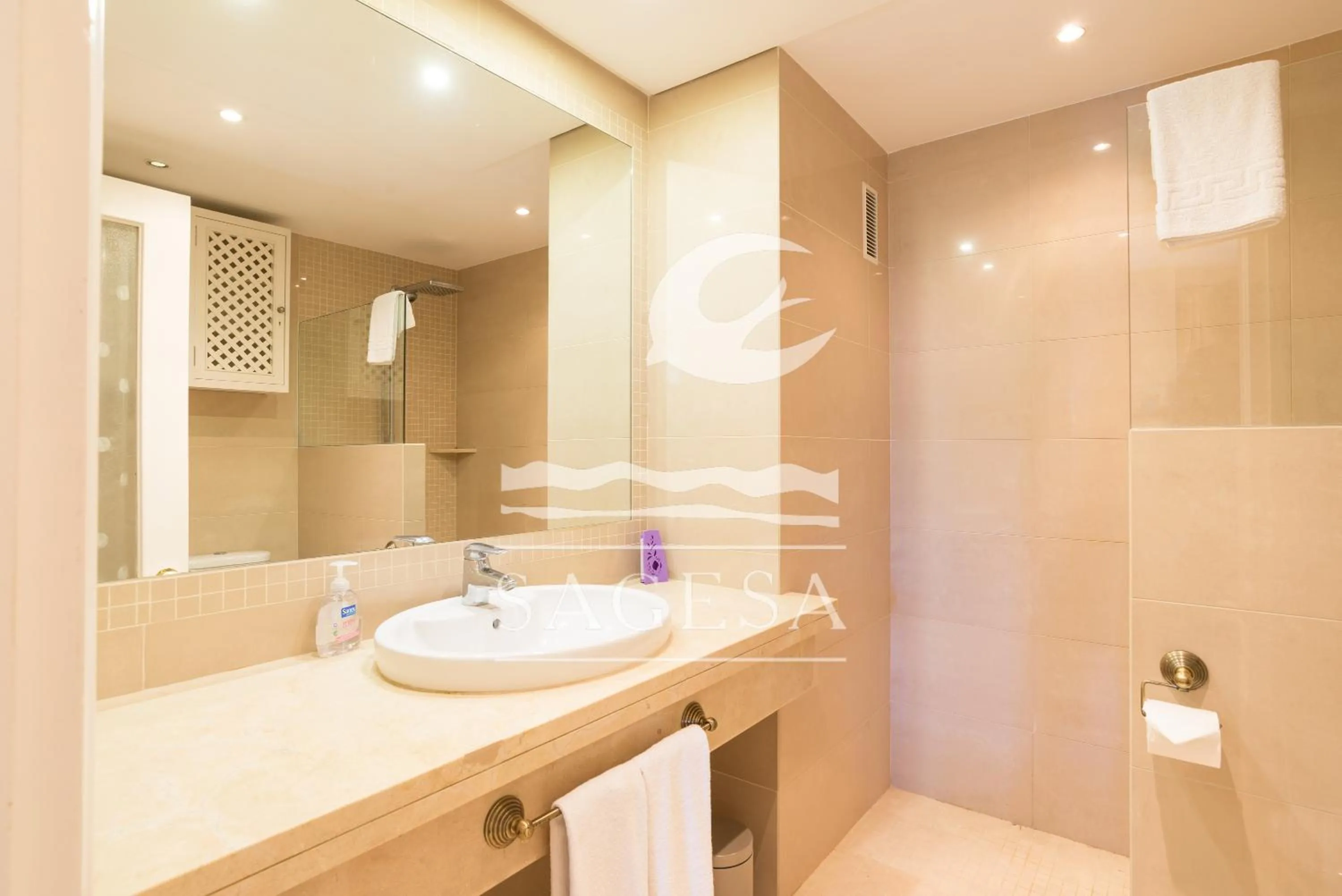 Bathroom in Jardines de las Golondrinas