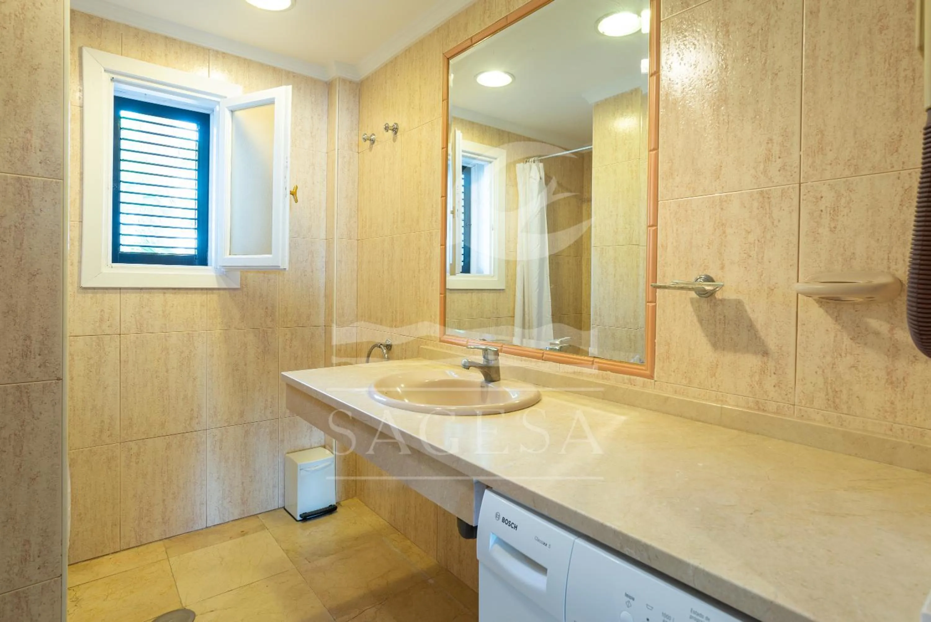 Bathroom in Jardines de las Golondrinas