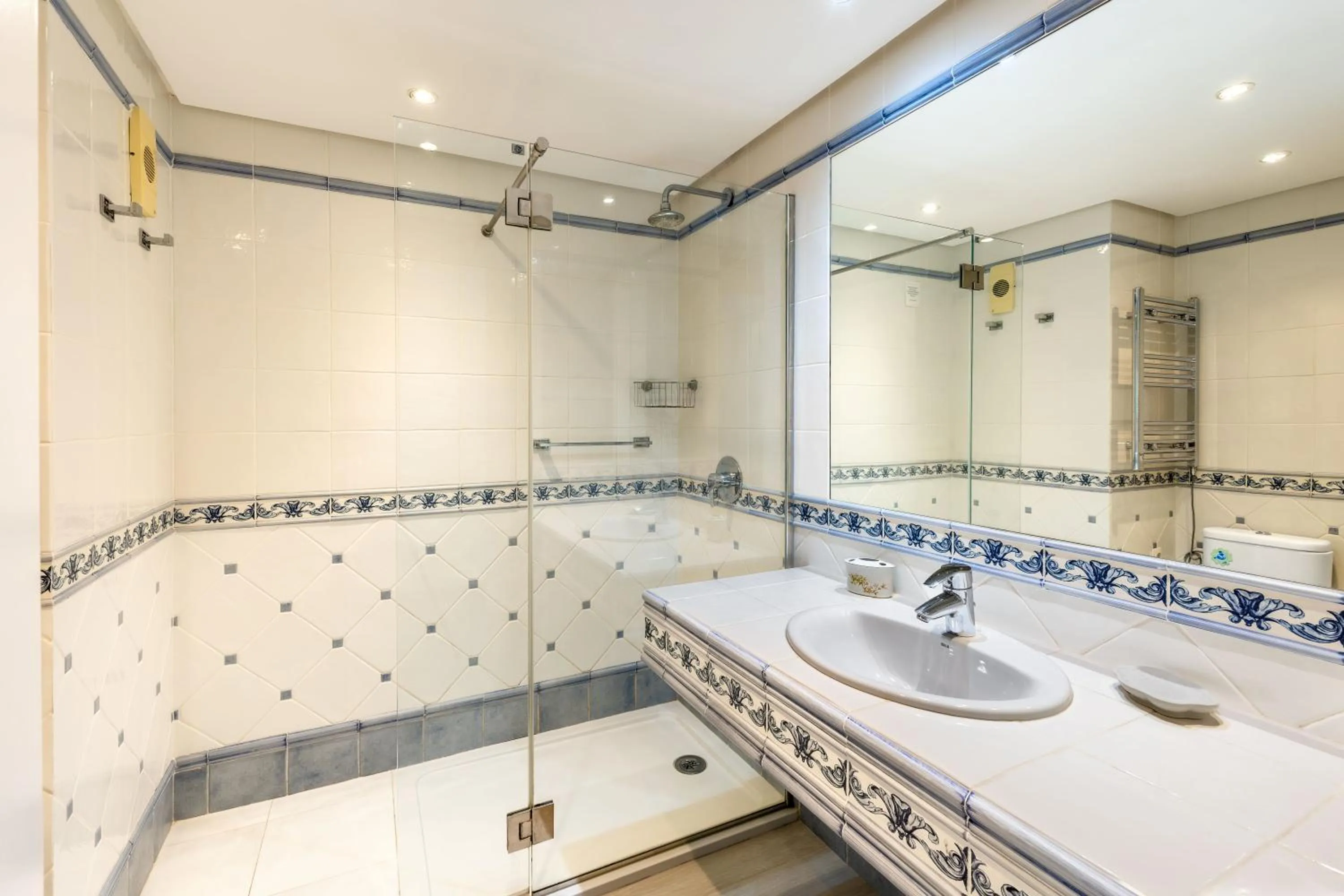 Bathroom in Jardines de las Golondrinas