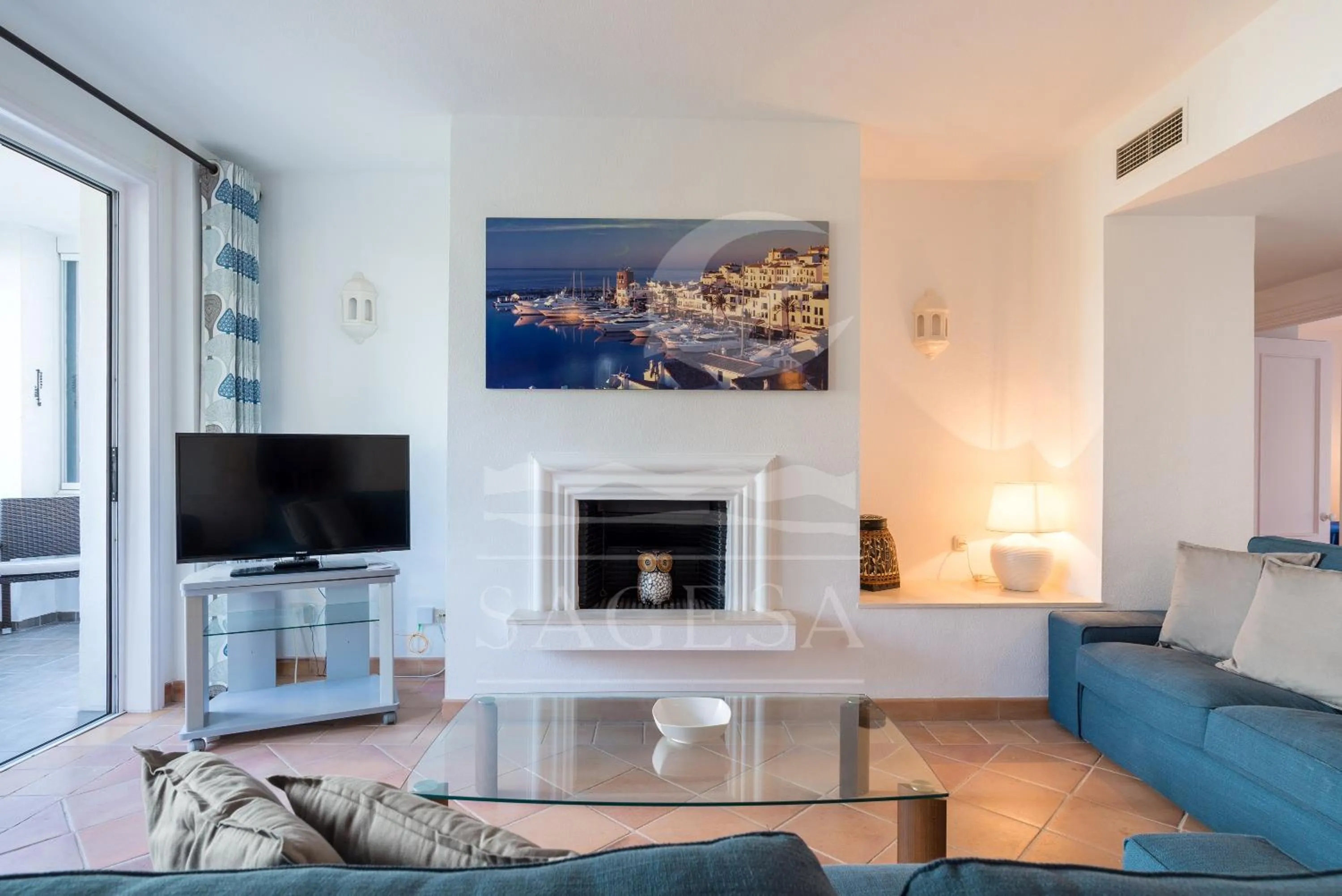 TV and multimedia in Jardines de las Golondrinas