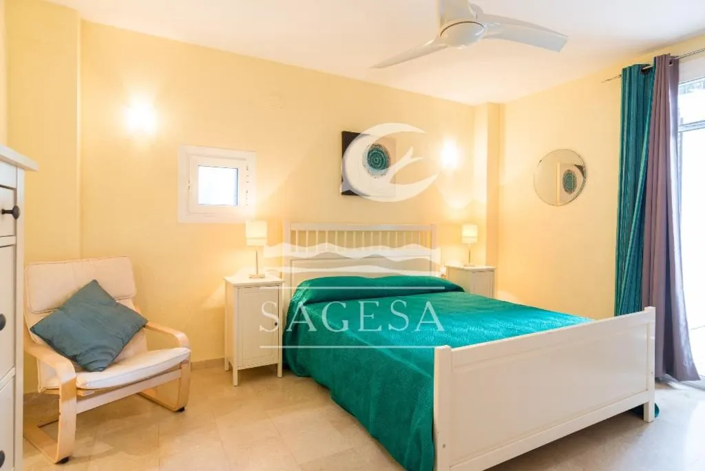 Bedroom, Bed in Jardines de las Golondrinas