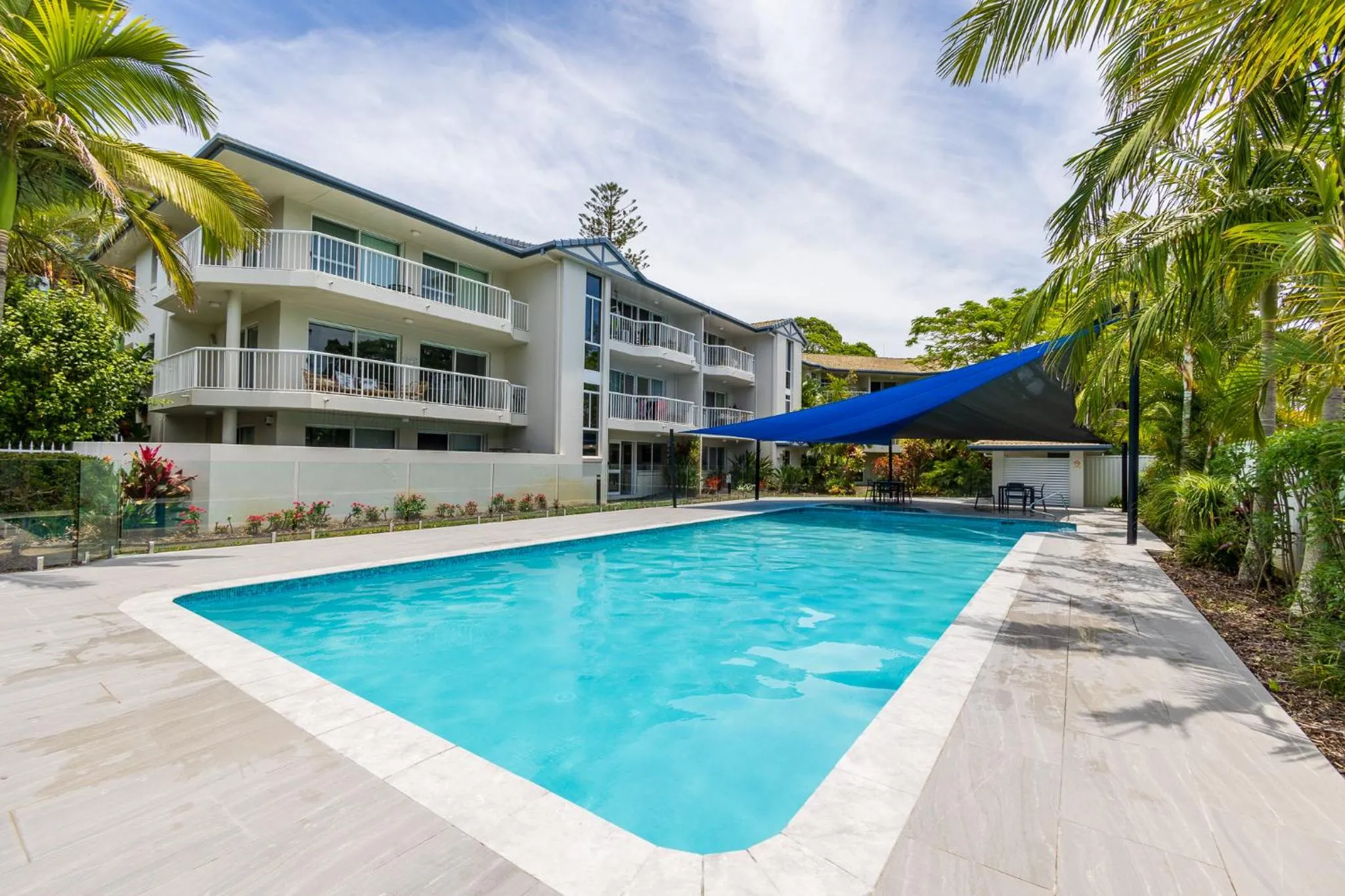 Swimming pool in Paradise Grove Holiday Apartments