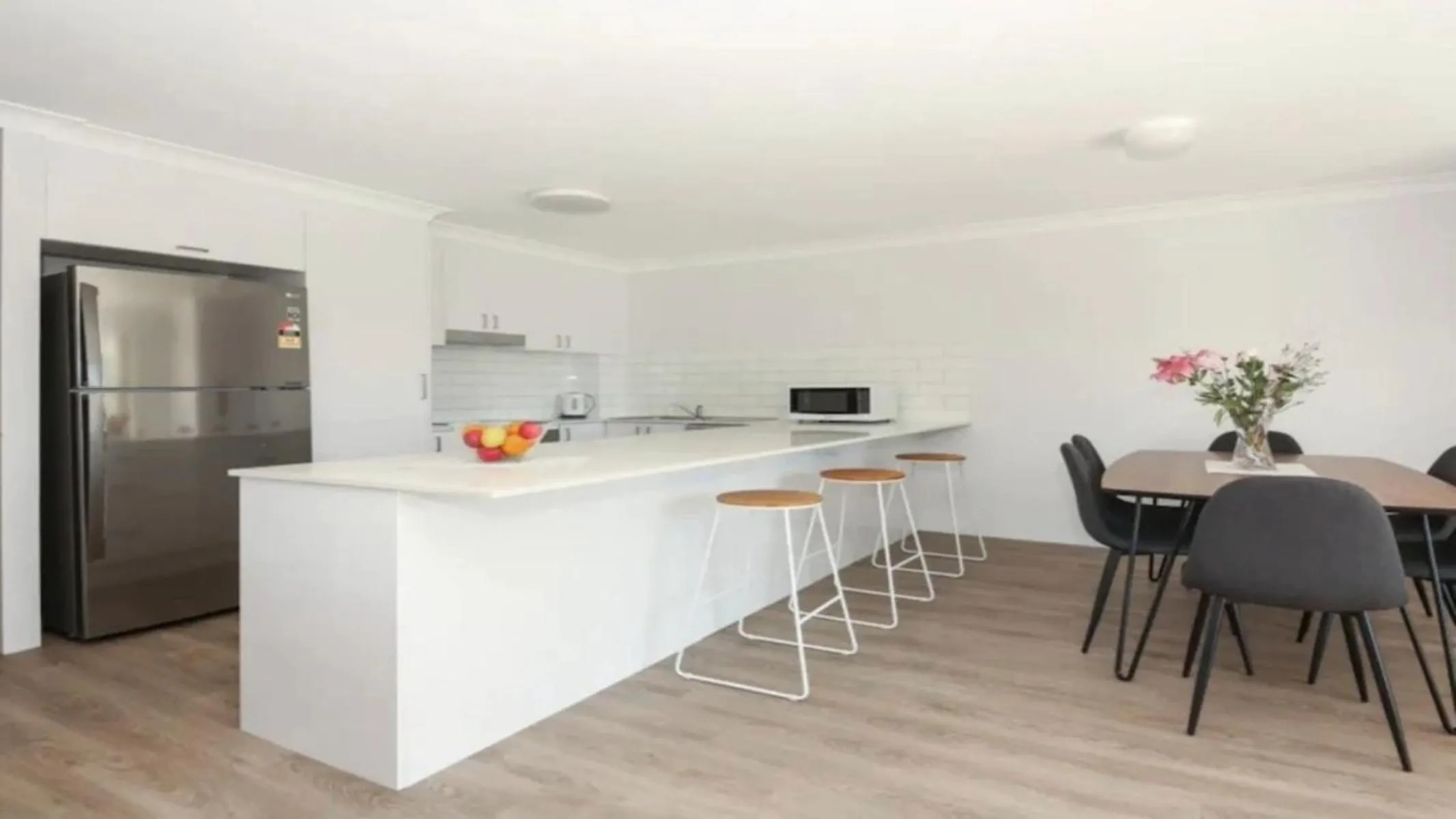 Kitchen or kitchenette in Paradise Grove Holiday Apartments