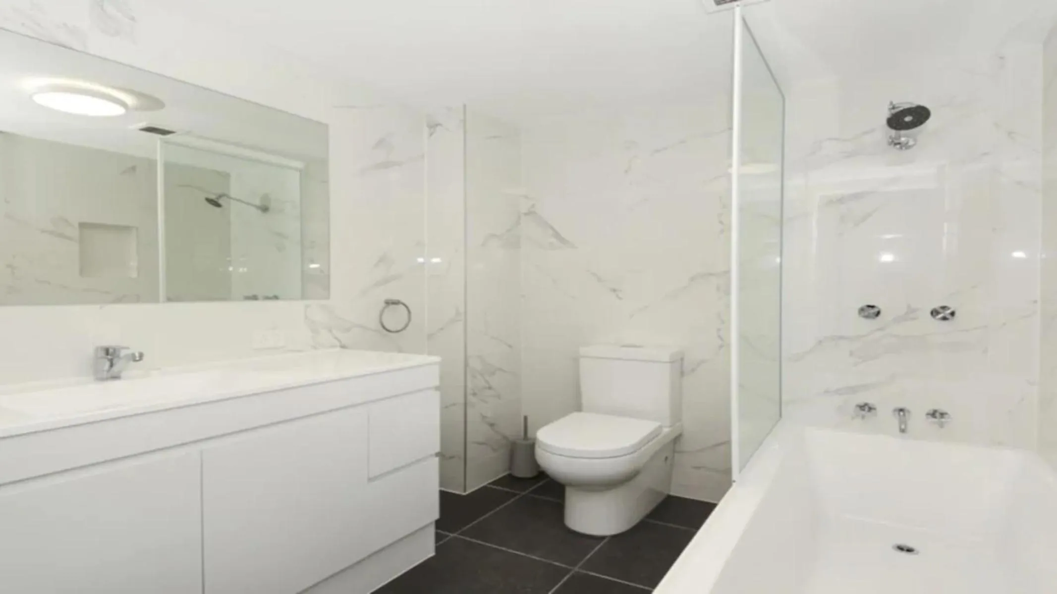 Shower in Paradise Grove Holiday Apartments