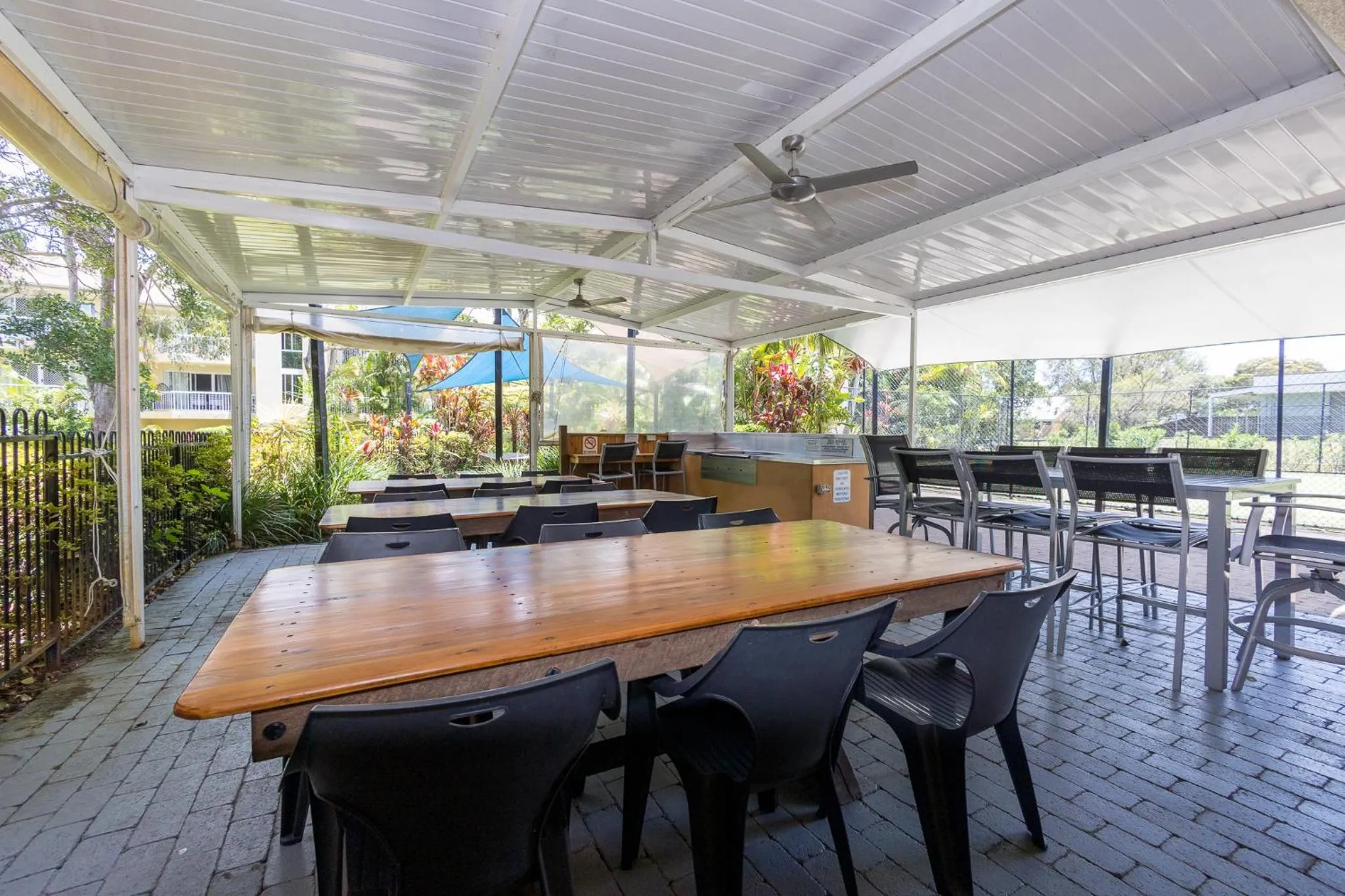 BBQ facilities in Paradise Grove Holiday Apartments