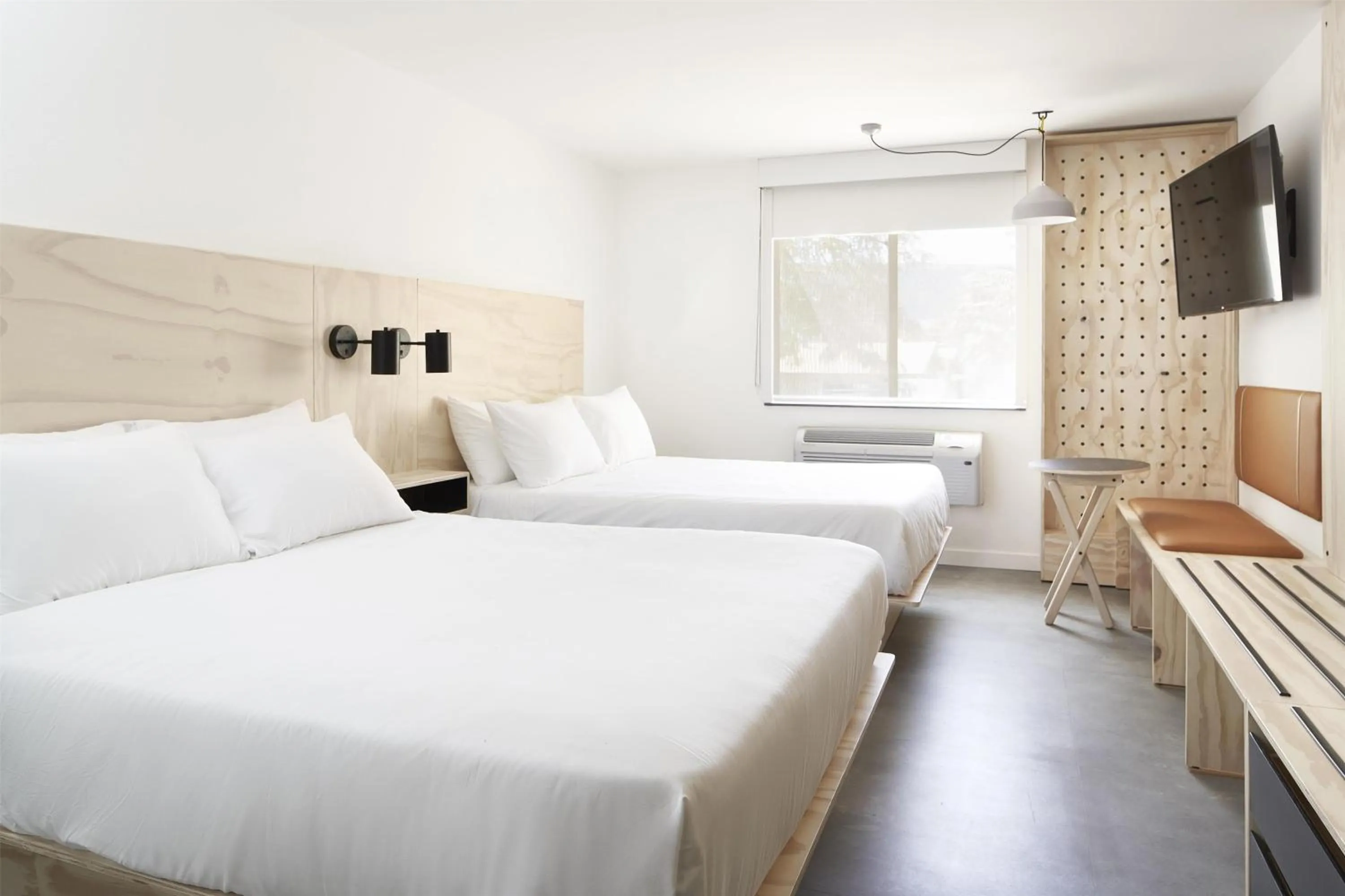 Bed in Slackline Moab, Outset Collection by Hilton