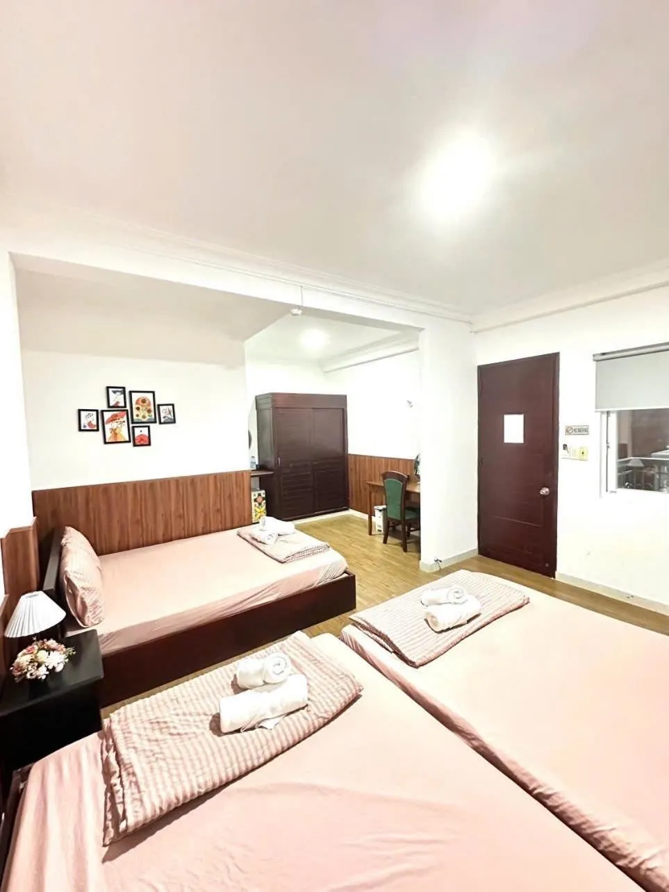 Photo of the whole room, Bed in Hotel Đông Nhi