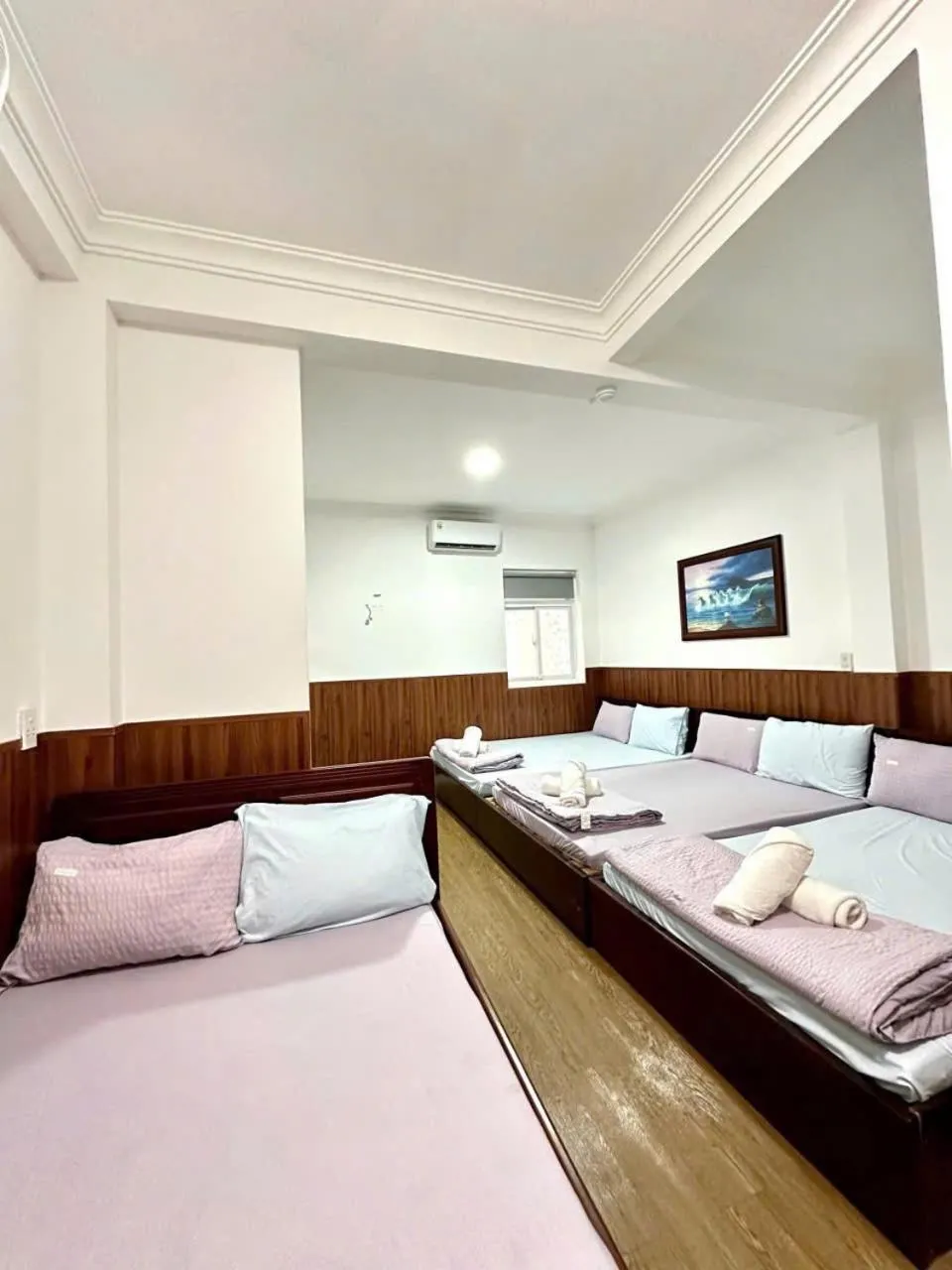Photo of the whole room, Bed in Hotel Đông Nhi