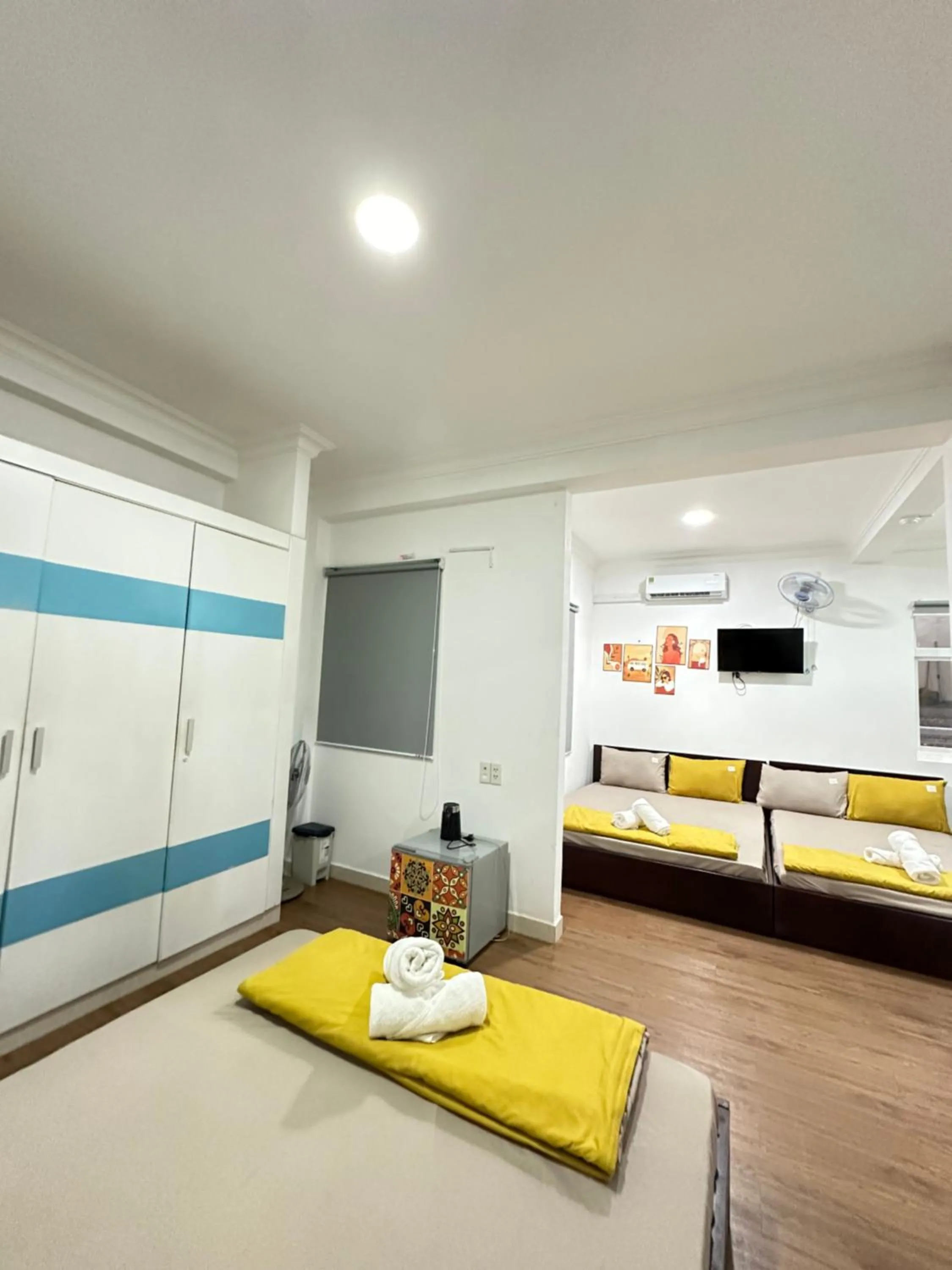 TV and multimedia, Bed in Hotel Đông Nhi