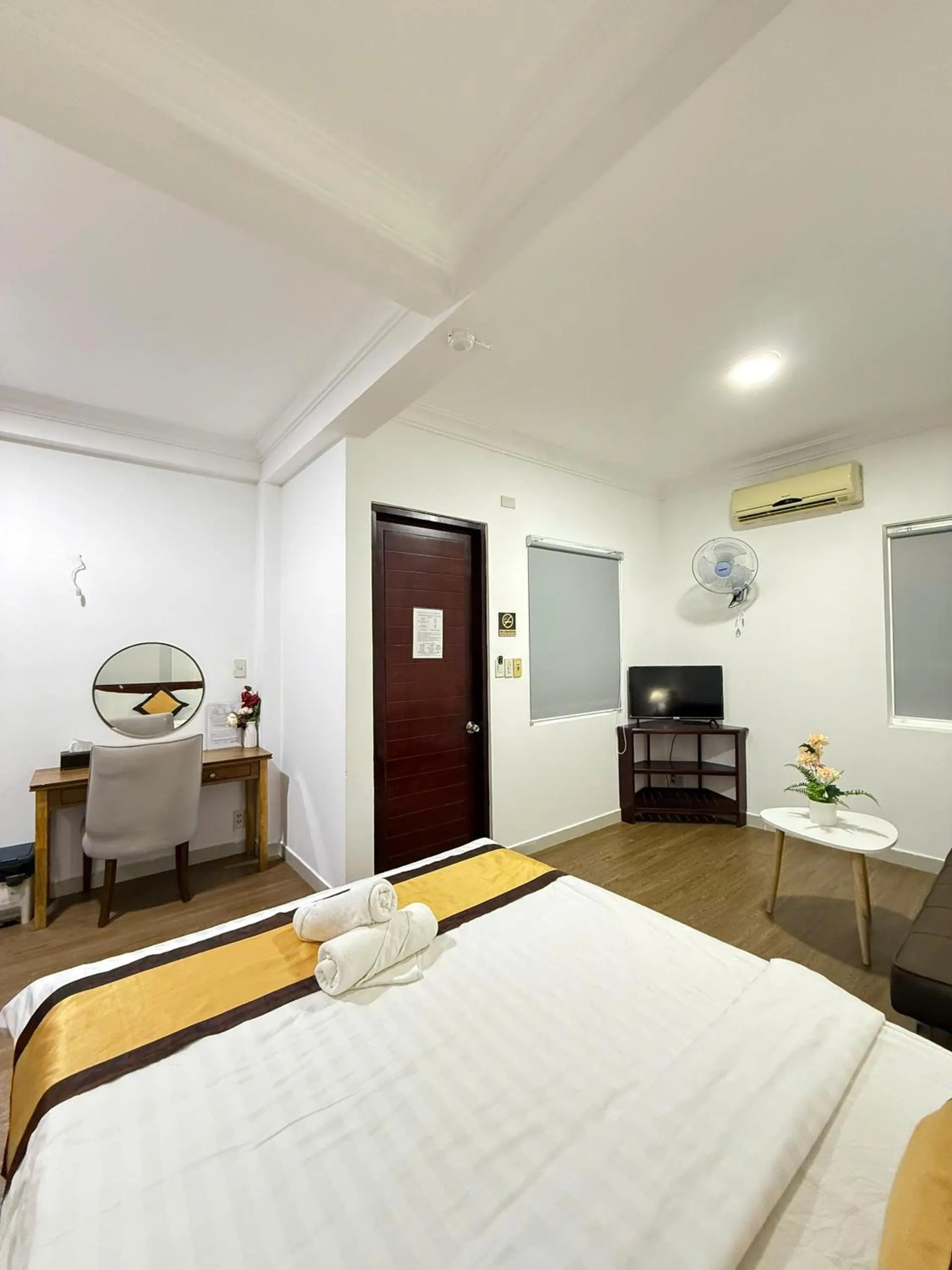 Bed in Hotel Đông Nhi
