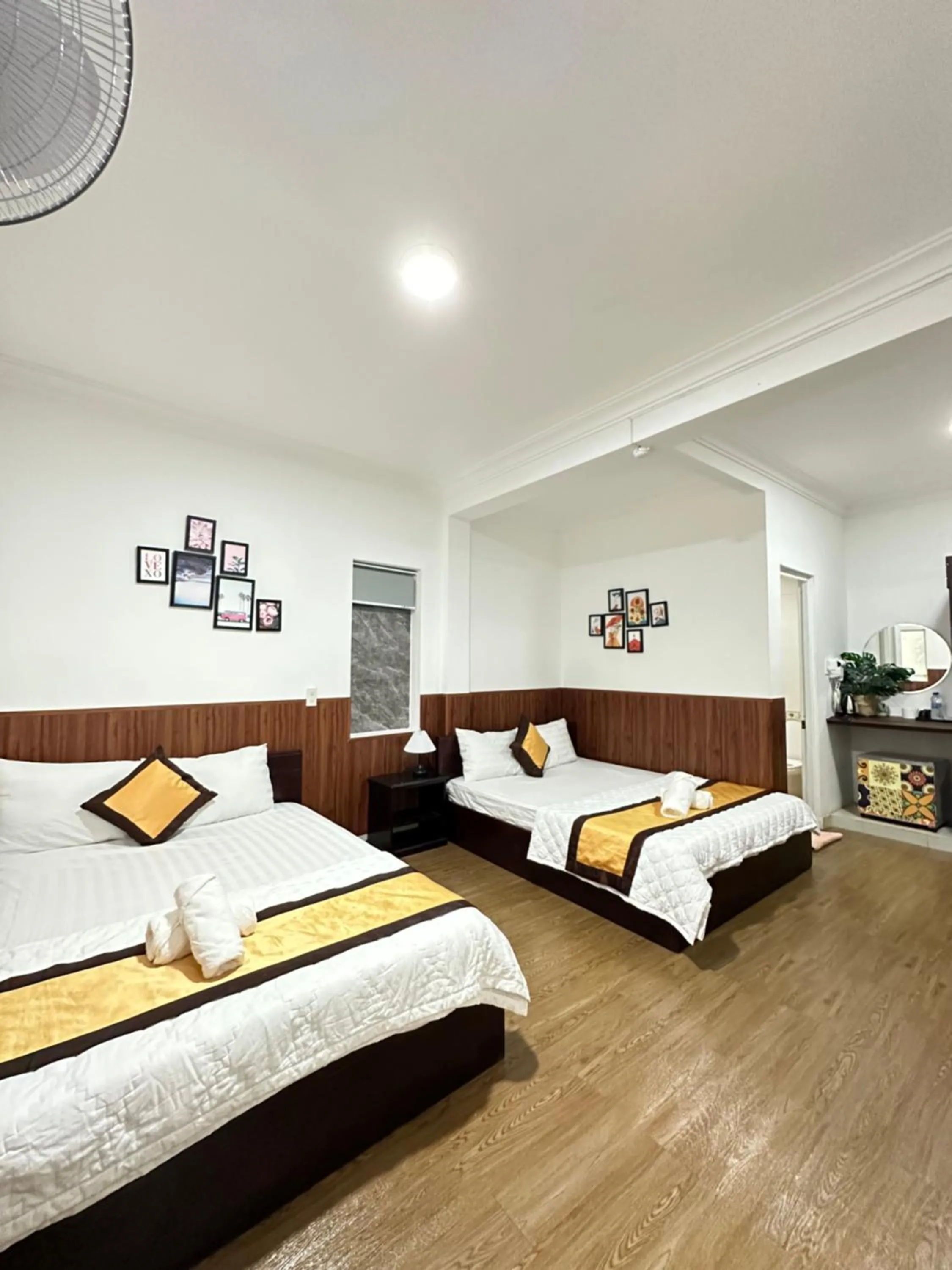 Bed in Hotel Đông Nhi