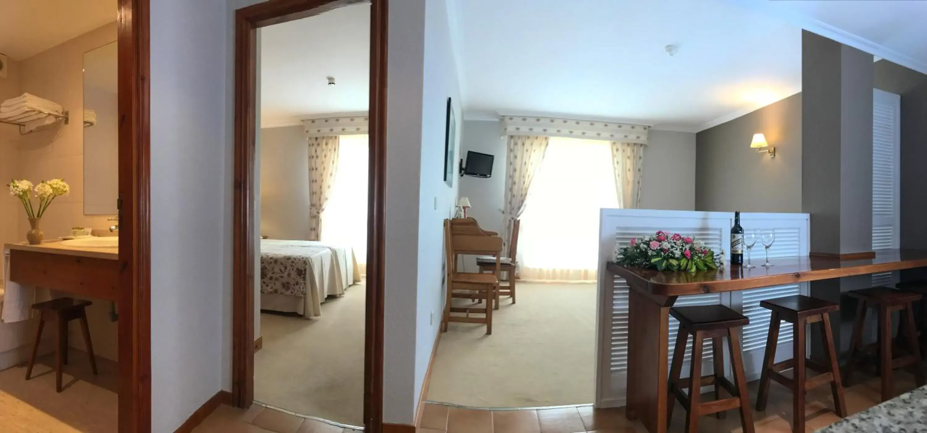 Bedroom, Bed in Hotel Spa Bosque Mar Bedroom, Bed in Hotel Spa Bosque Mar