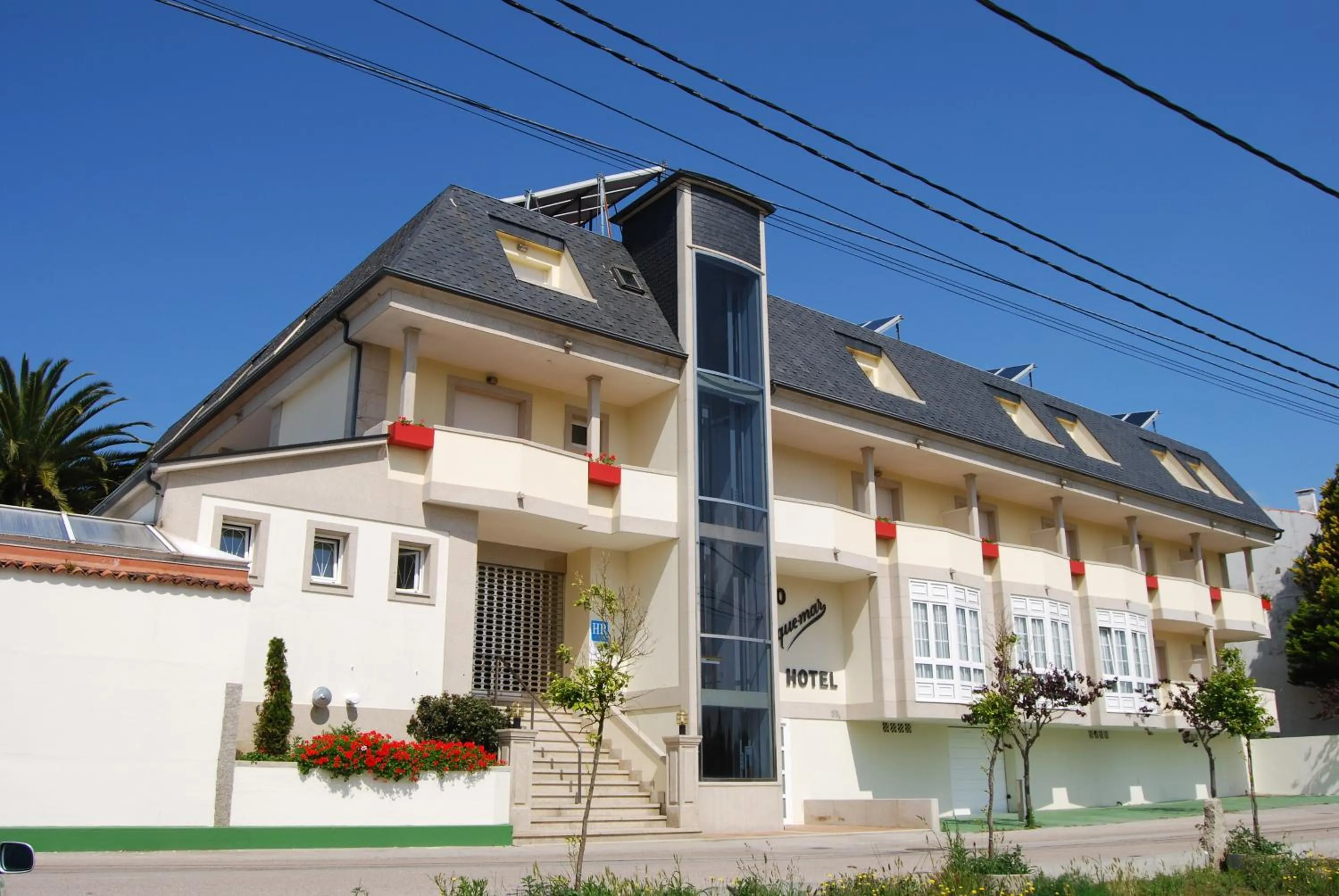 Facade/entrance in Hotel Spa Bosque Mar