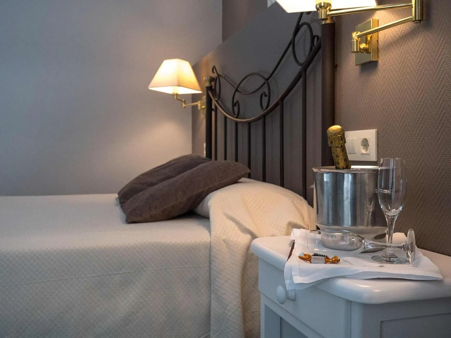 Decorative detail, Bed in Hotel Spa Bosque Mar