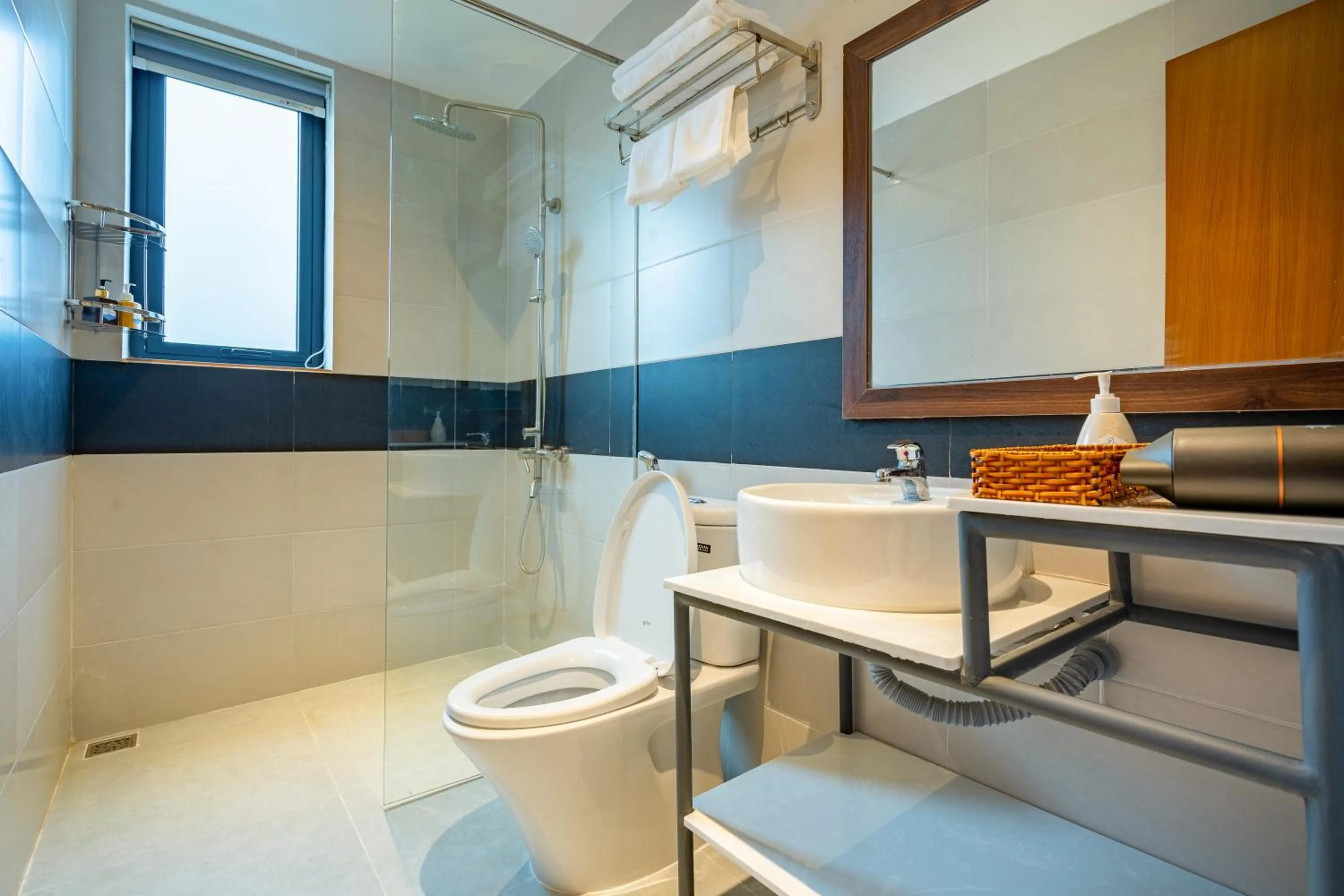 Shower in The Present River Villa Hoi An