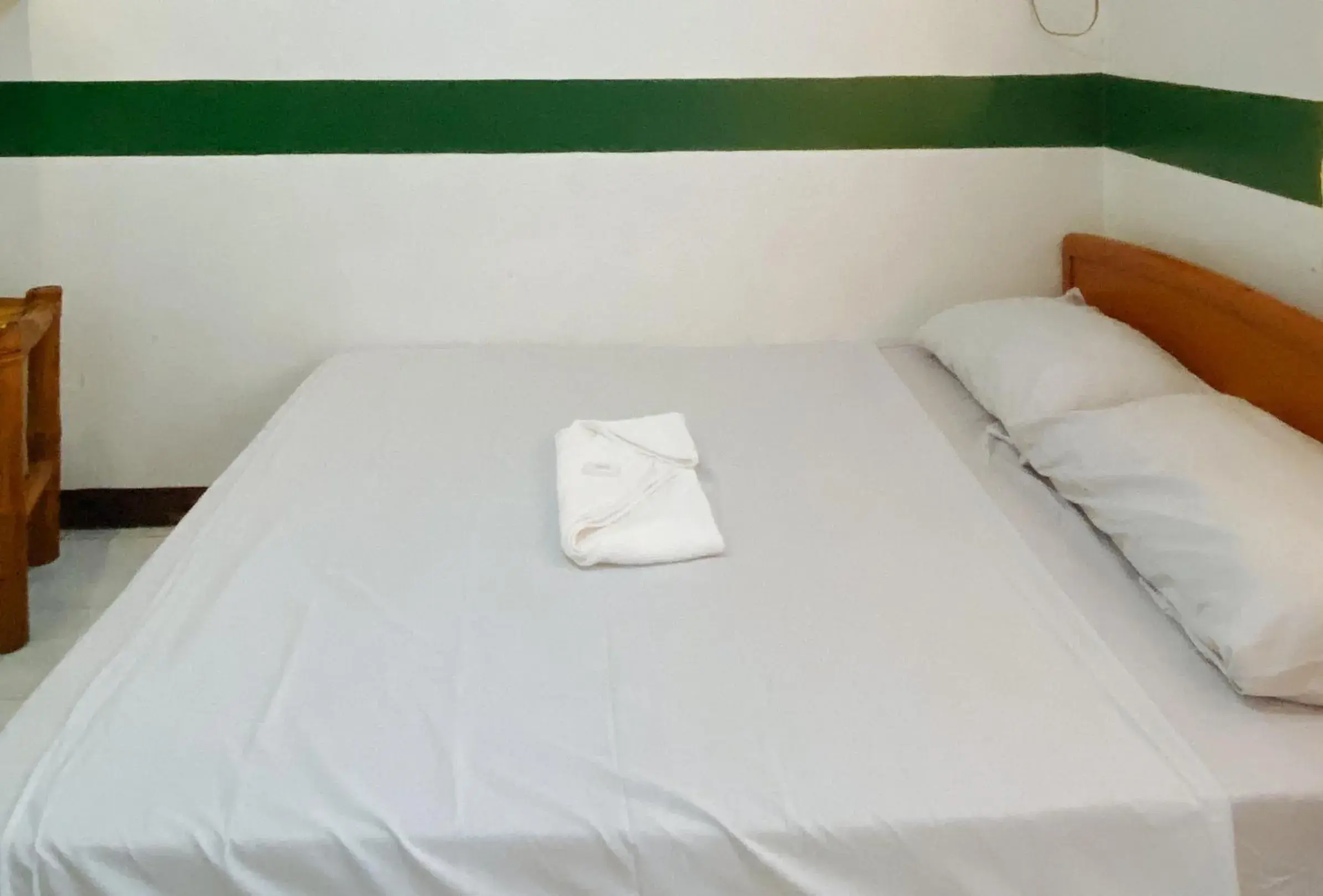 Bedroom, Bed in RedDoorz @ Classique Pan Oriental Hotel and Resort Batangas Bedroom, Bed in RedDoorz @ Classique Pan Oriental Hotel and Resort Batangas