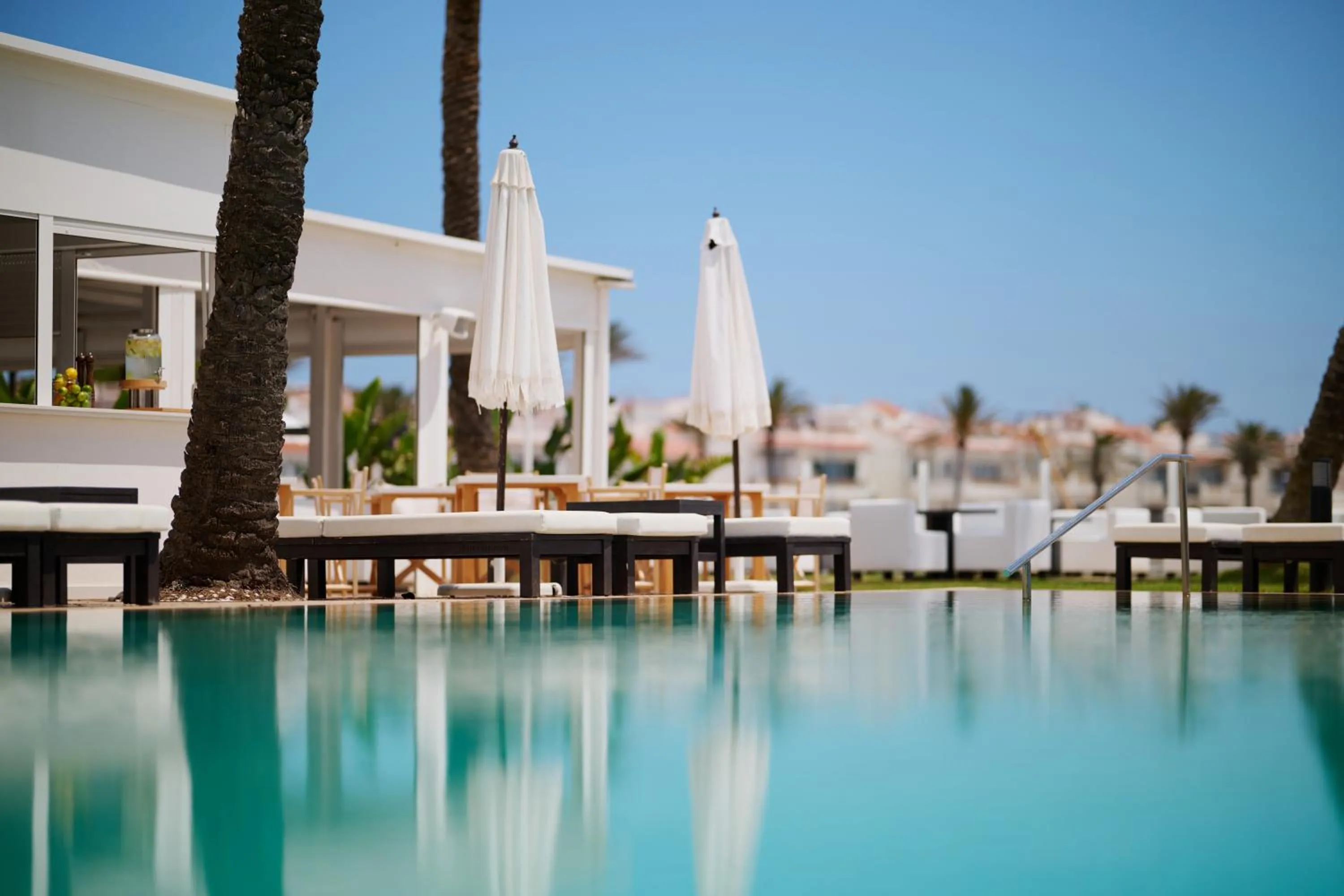 Swimming pool in AluaSoul Menorca - Adults Only