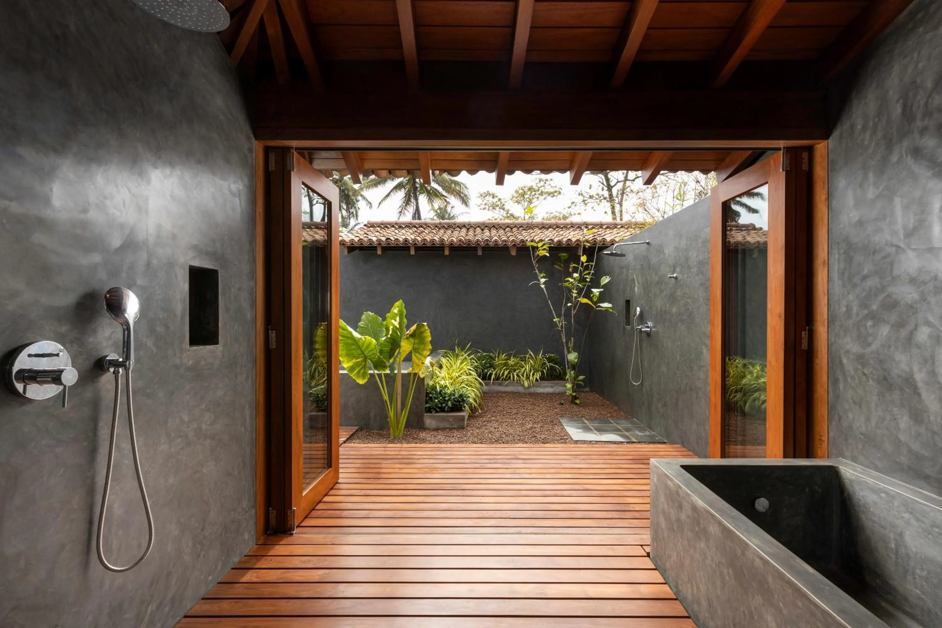 Garden view in Villa Thamburu, Bentota