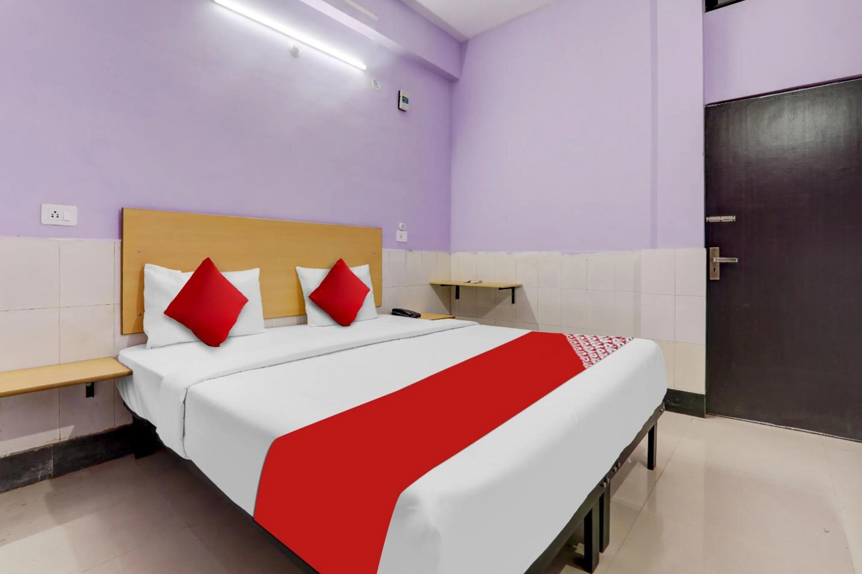 Bedroom in Hotel O SRV Palace