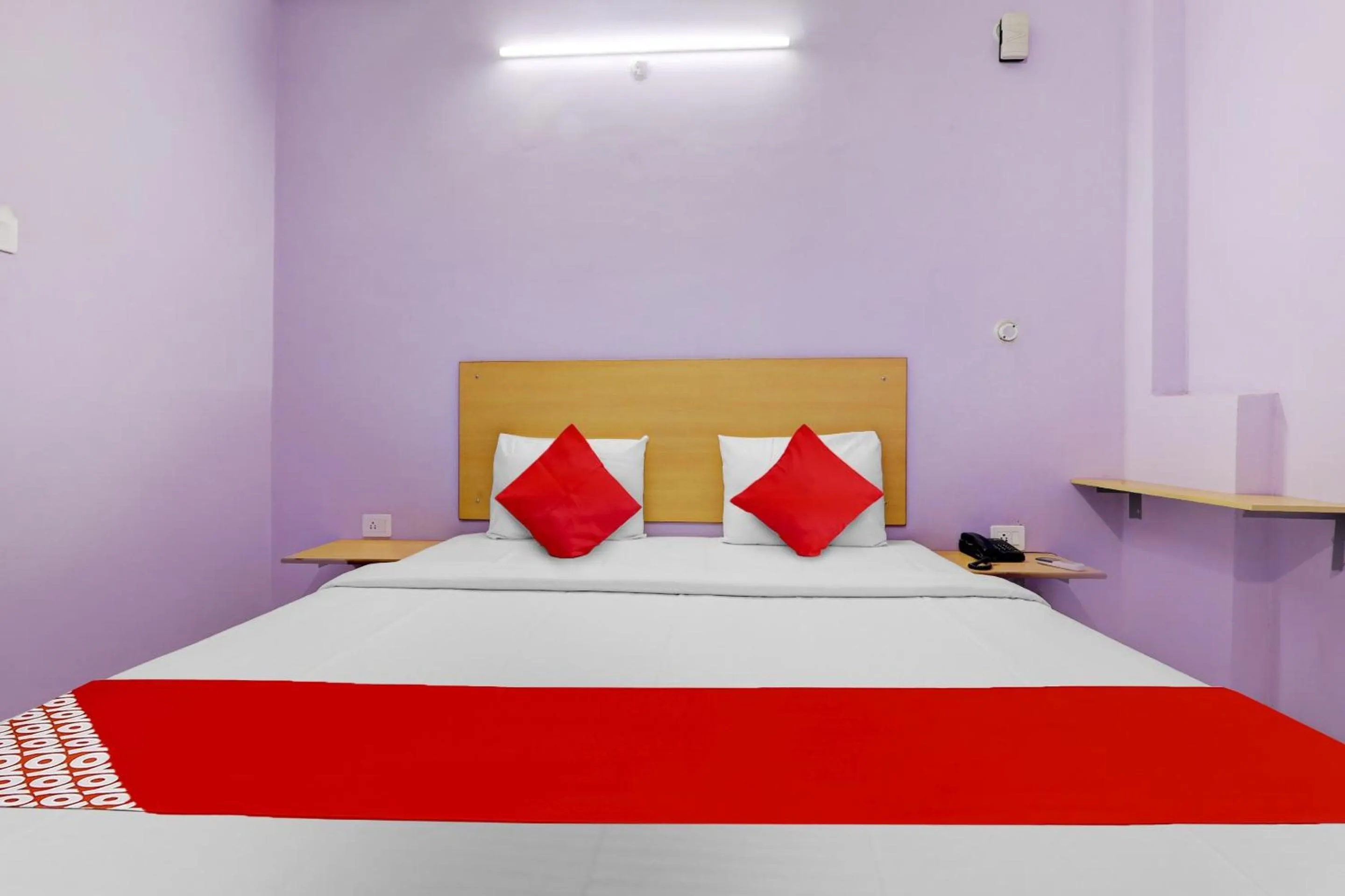 Bedroom in Hotel O SRV Palace