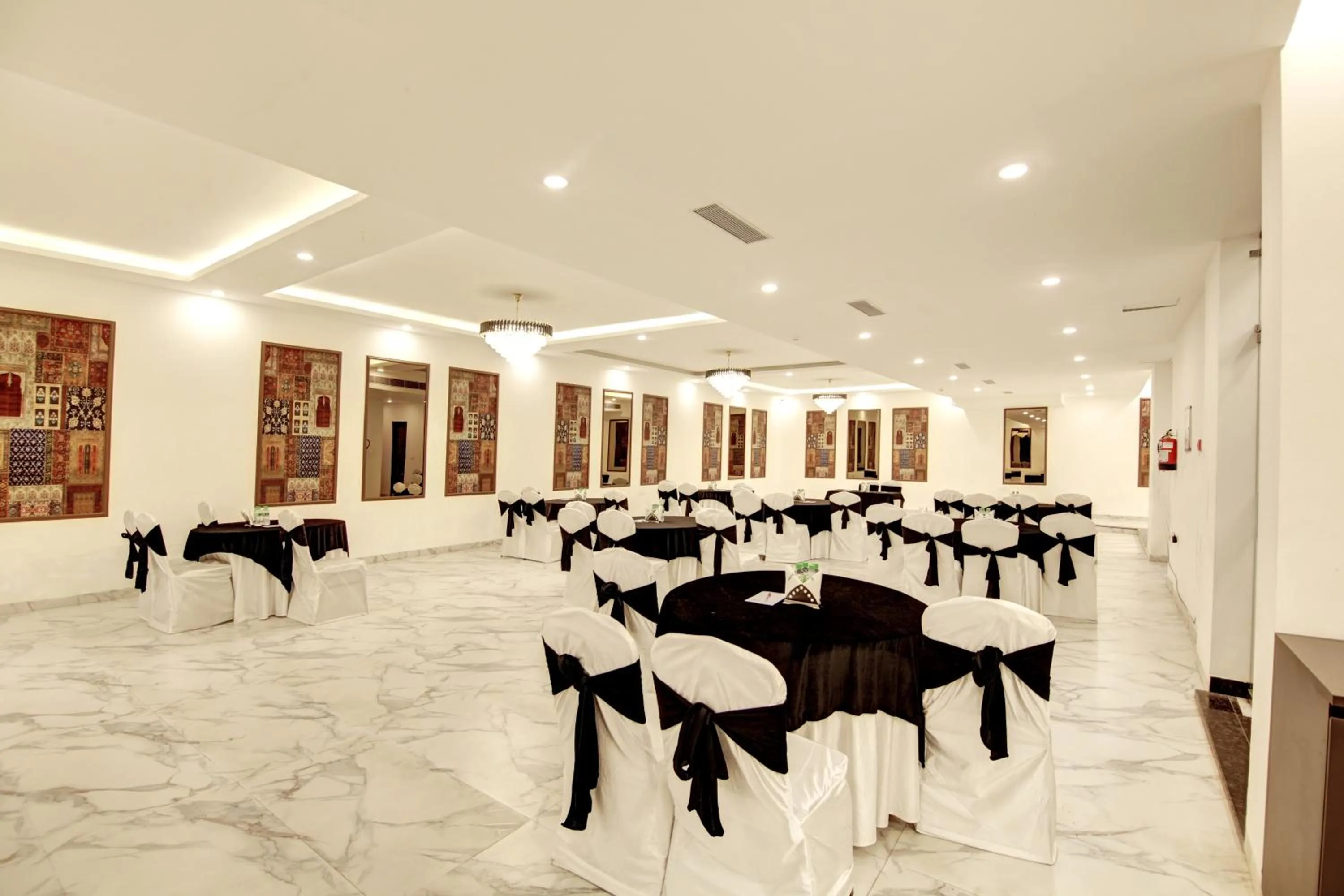 Banquet/Function facilities in Saltstayz Select - Huda City Center