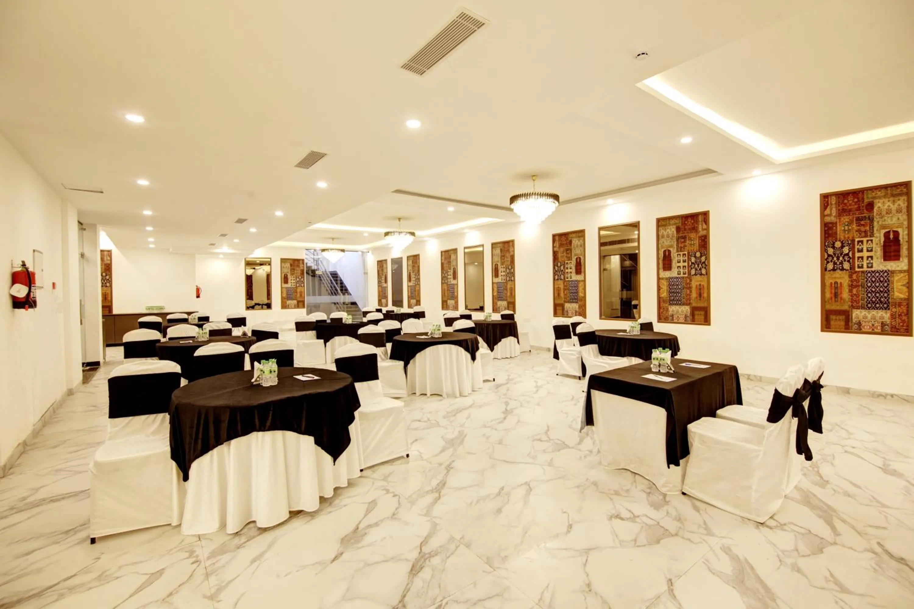 Banquet/Function facilities in Saltstayz Select - Huda City Center
