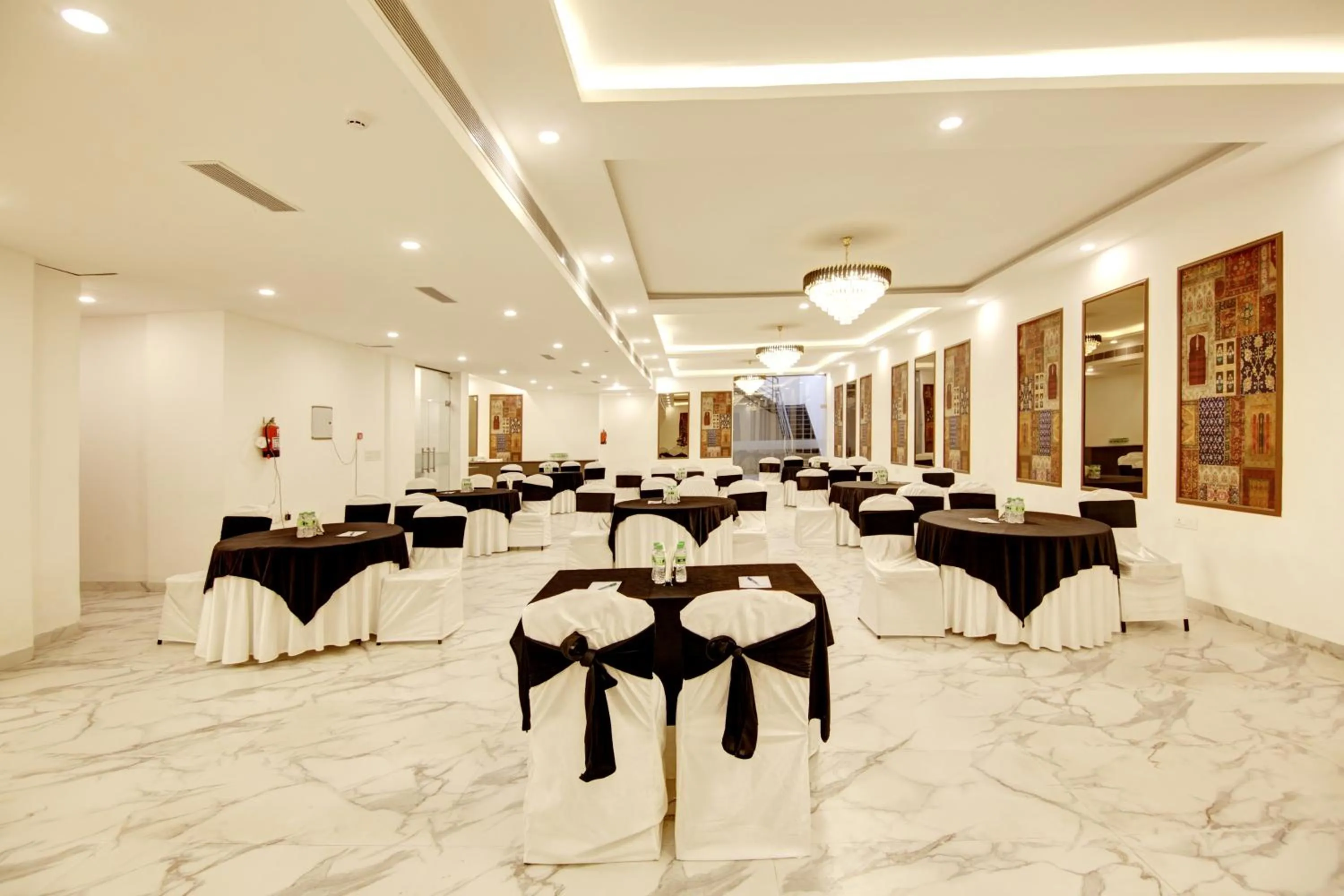 Banquet/Function facilities in Saltstayz Select - Huda City Center