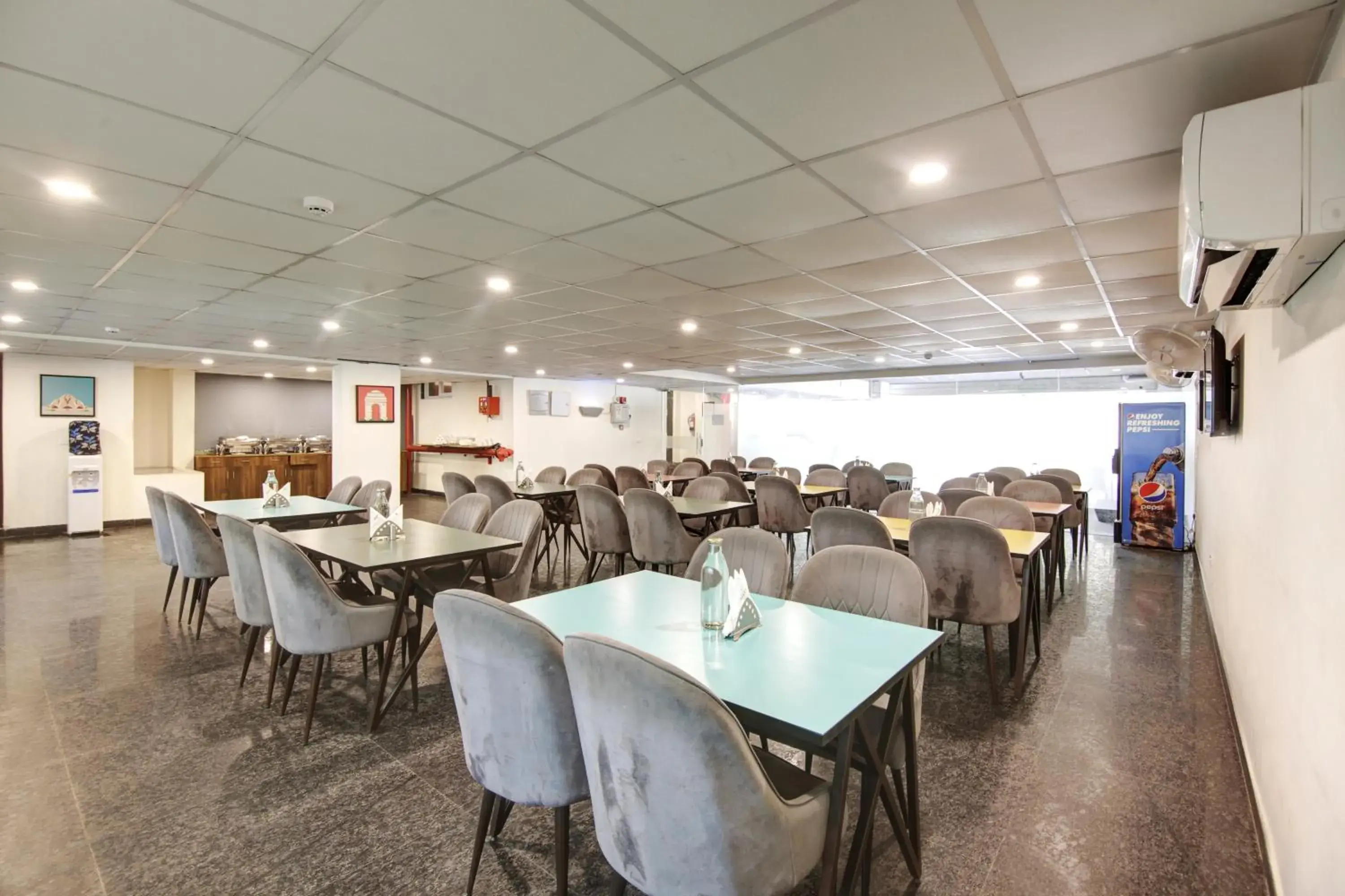 Restaurant/places to eat in Saltstayz Select - Huda City Center Restaurant/places to eat in Saltstayz Select - Huda City Center