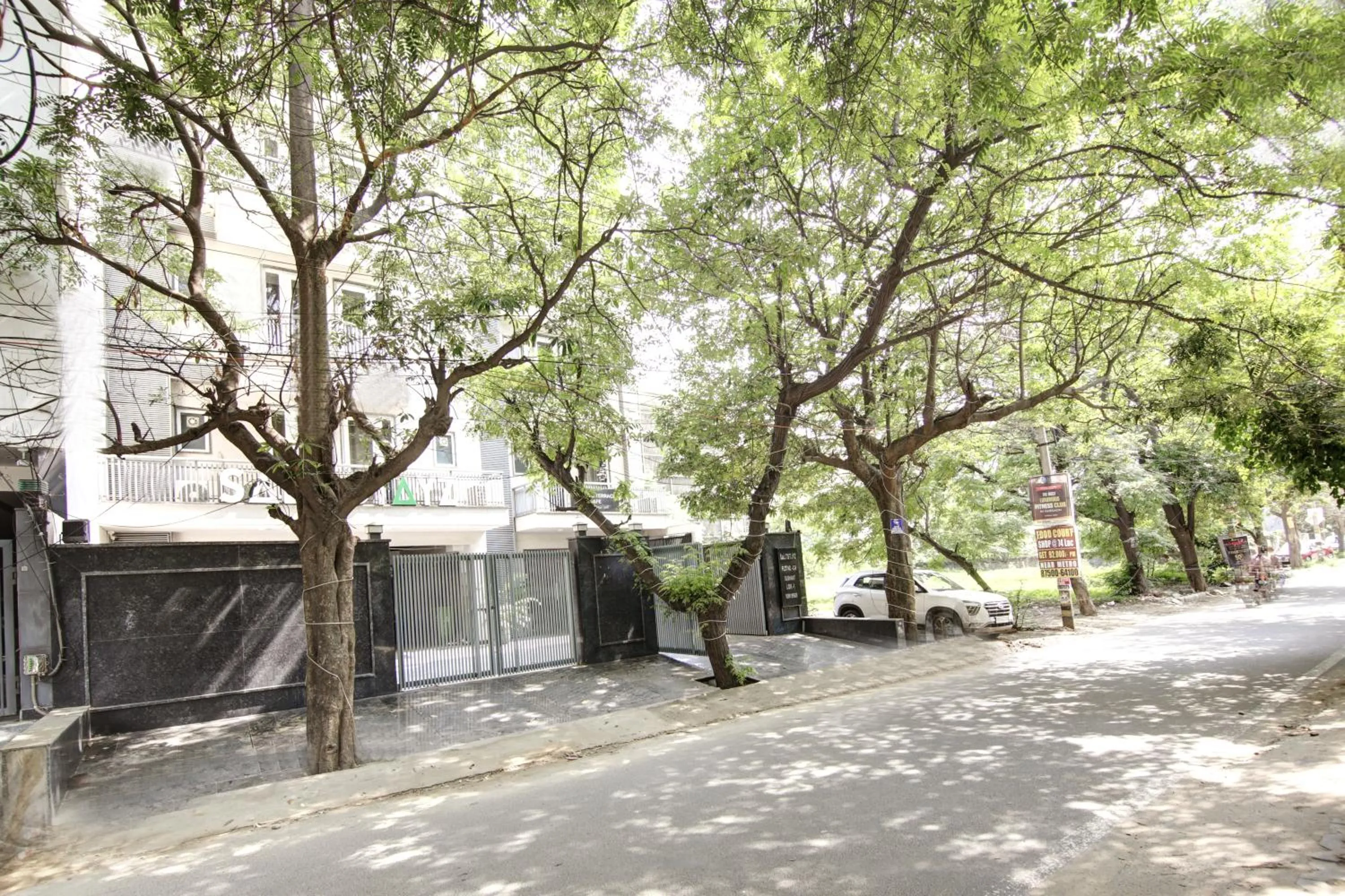 Property building in Saltstayz Select - Huda City Center