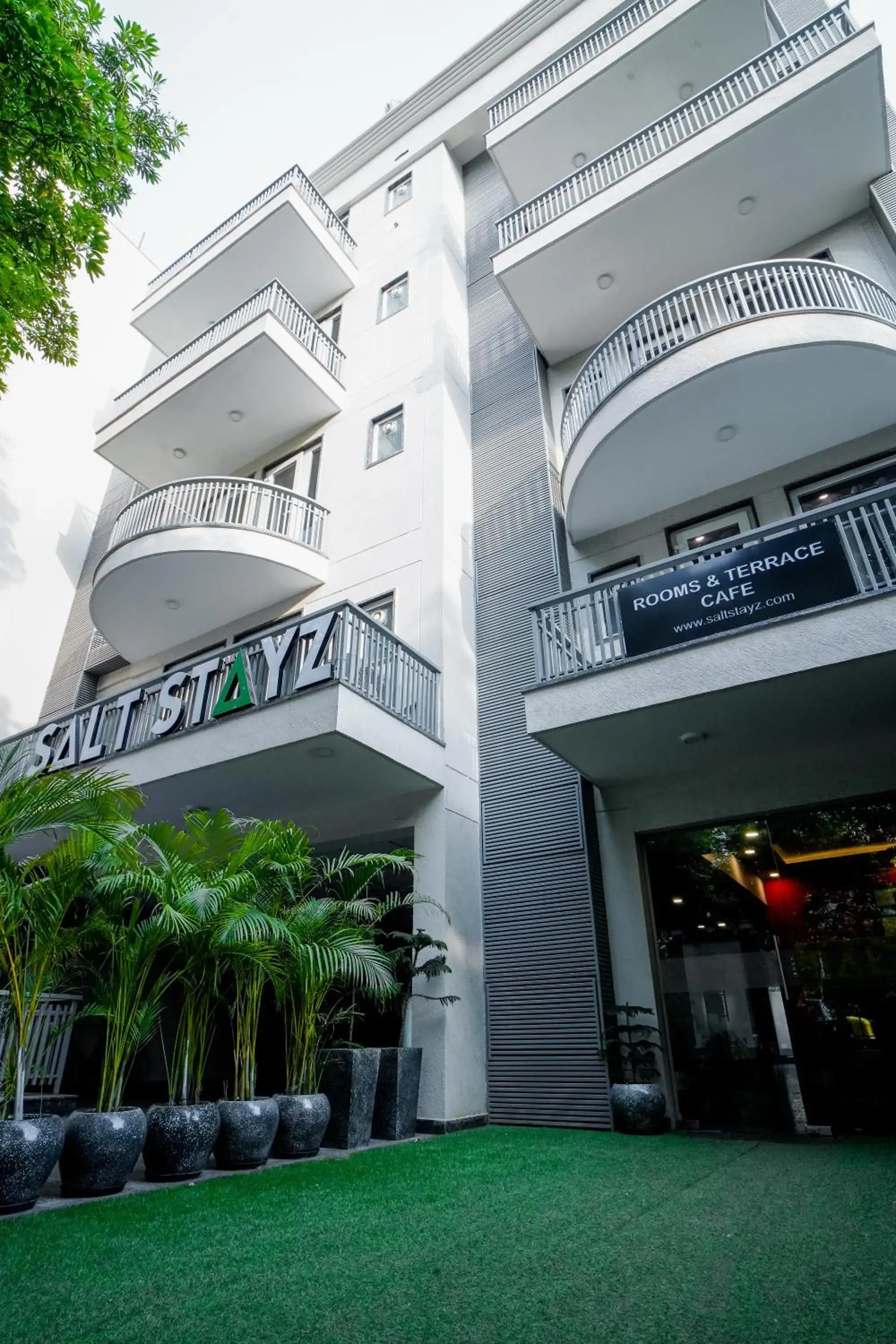 Property building in Saltstayz Select - Huda City Center Property building in Saltstayz Select - Huda City Center